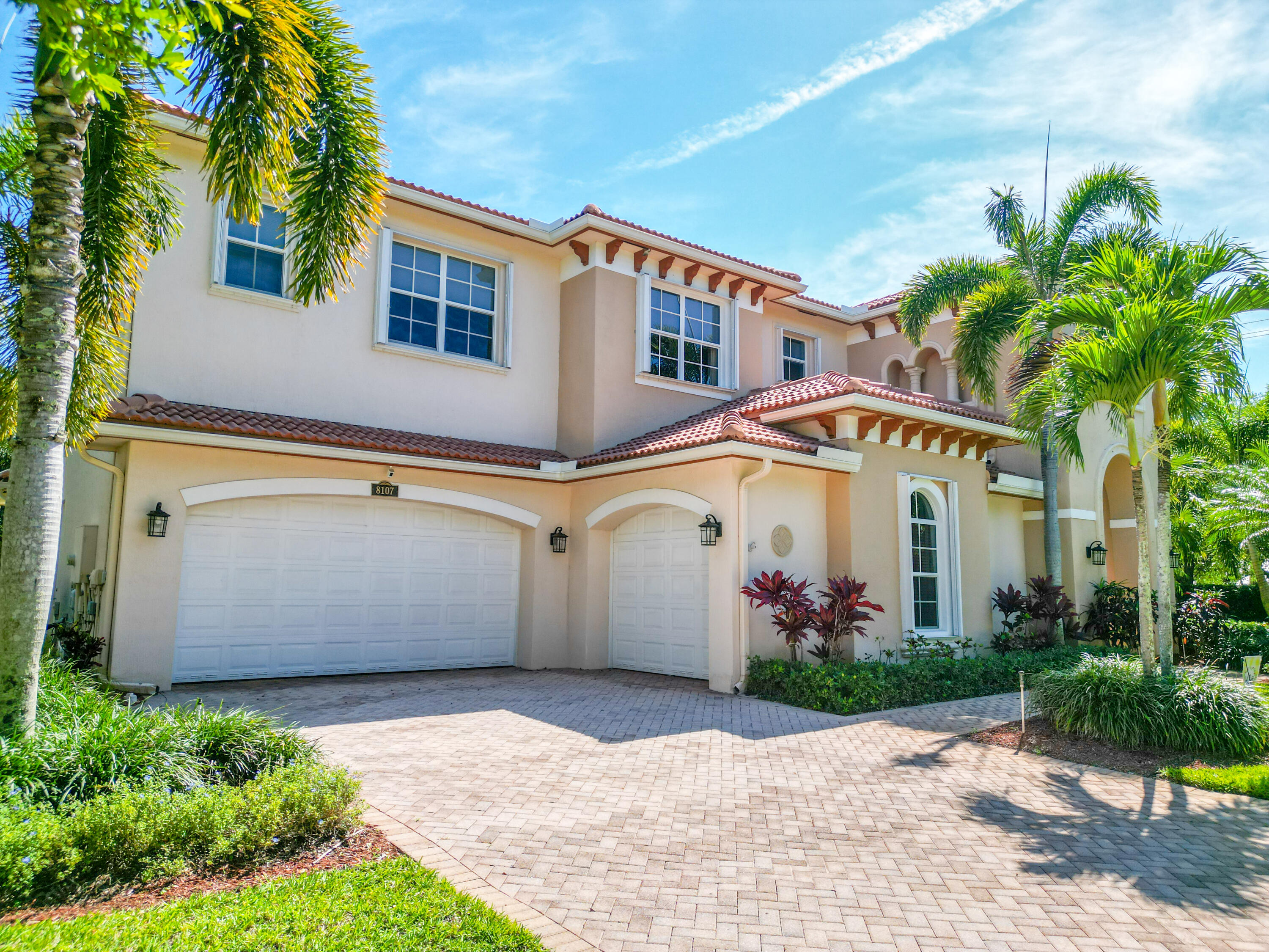 Property for Sale at 8107 Woodslanding Trail, West Palm Beach, Palm Beach County, Florida - Bedrooms: 6 
Bathrooms: 6  - $1,350,000