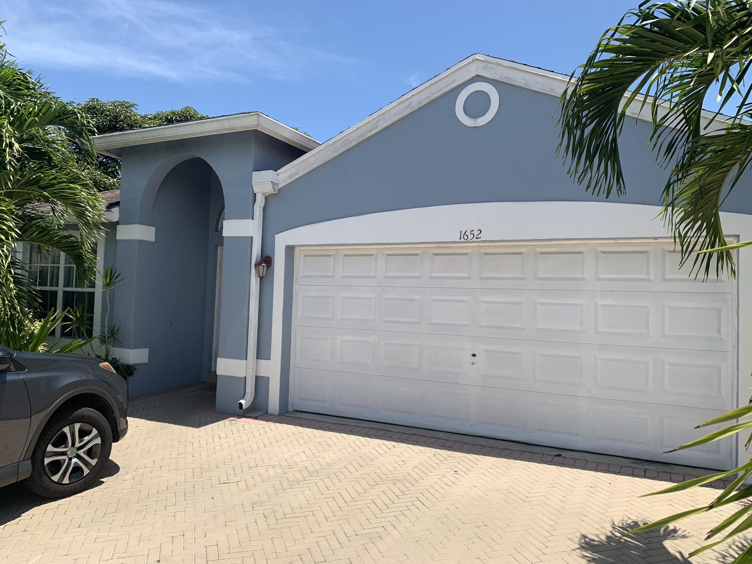 Property for Sale at 1652 Crooked Stick Way, Greenacres, Palm Beach County, Florida - Bedrooms: 3 
Bathrooms: 2  - $490,000