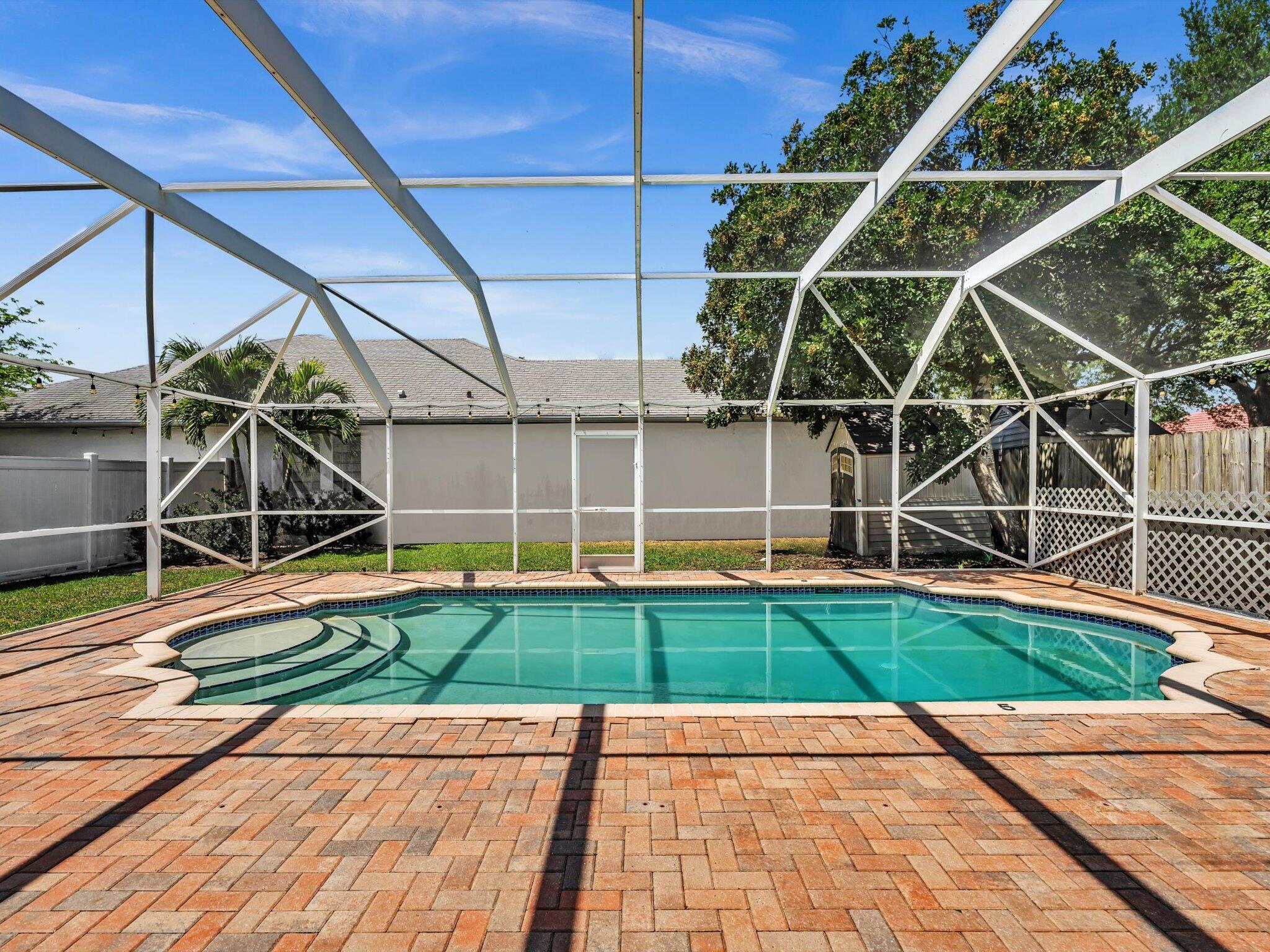 Property for Sale at 1039 Aviary Road, Wellington, Palm Beach County, Florida - Bedrooms: 5 
Bathrooms: 2.5  - $739,000