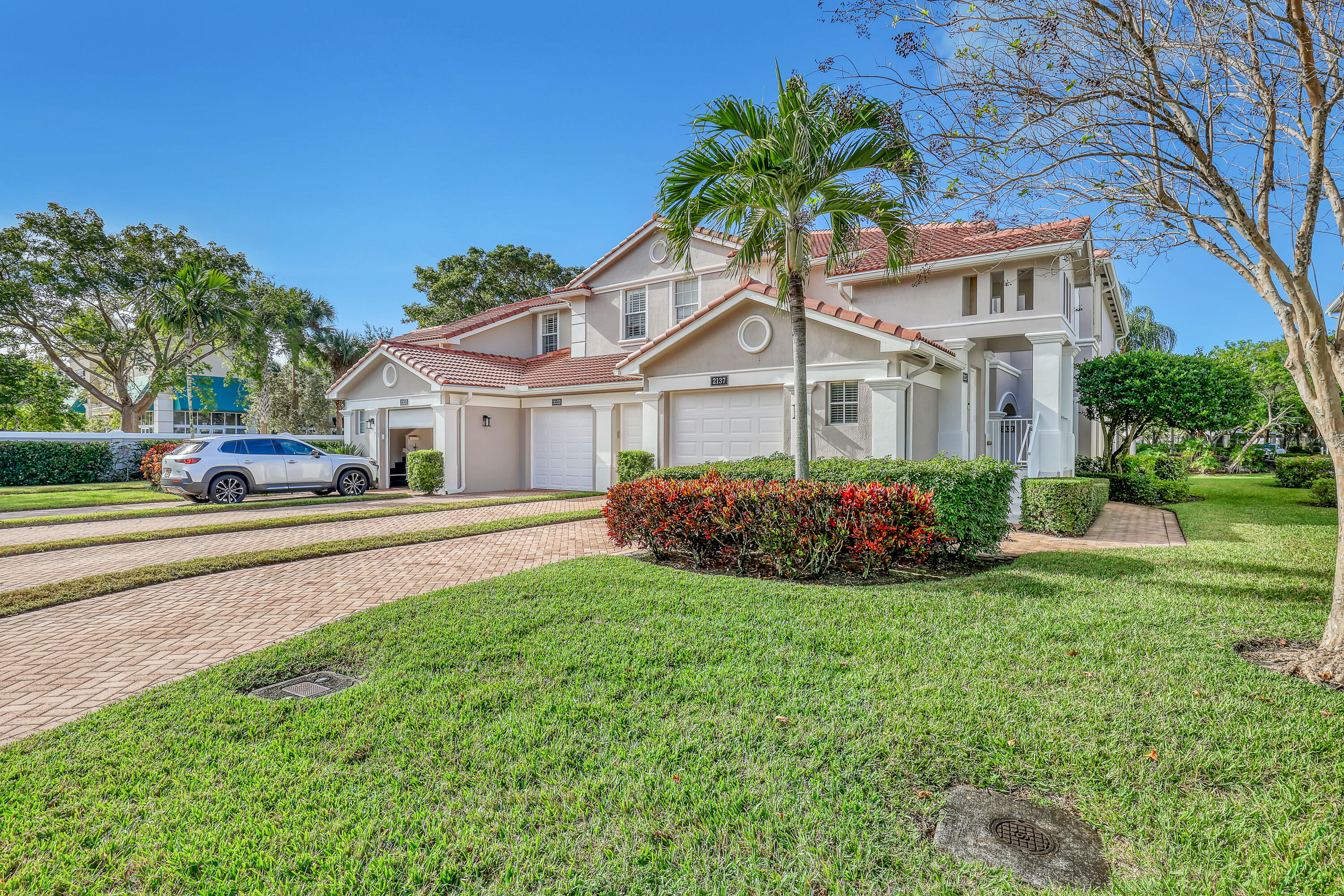 Photo 1 of 2135 Wingate Bnd Bend, Wellington, Florida, $384,900, Web #: 11046208