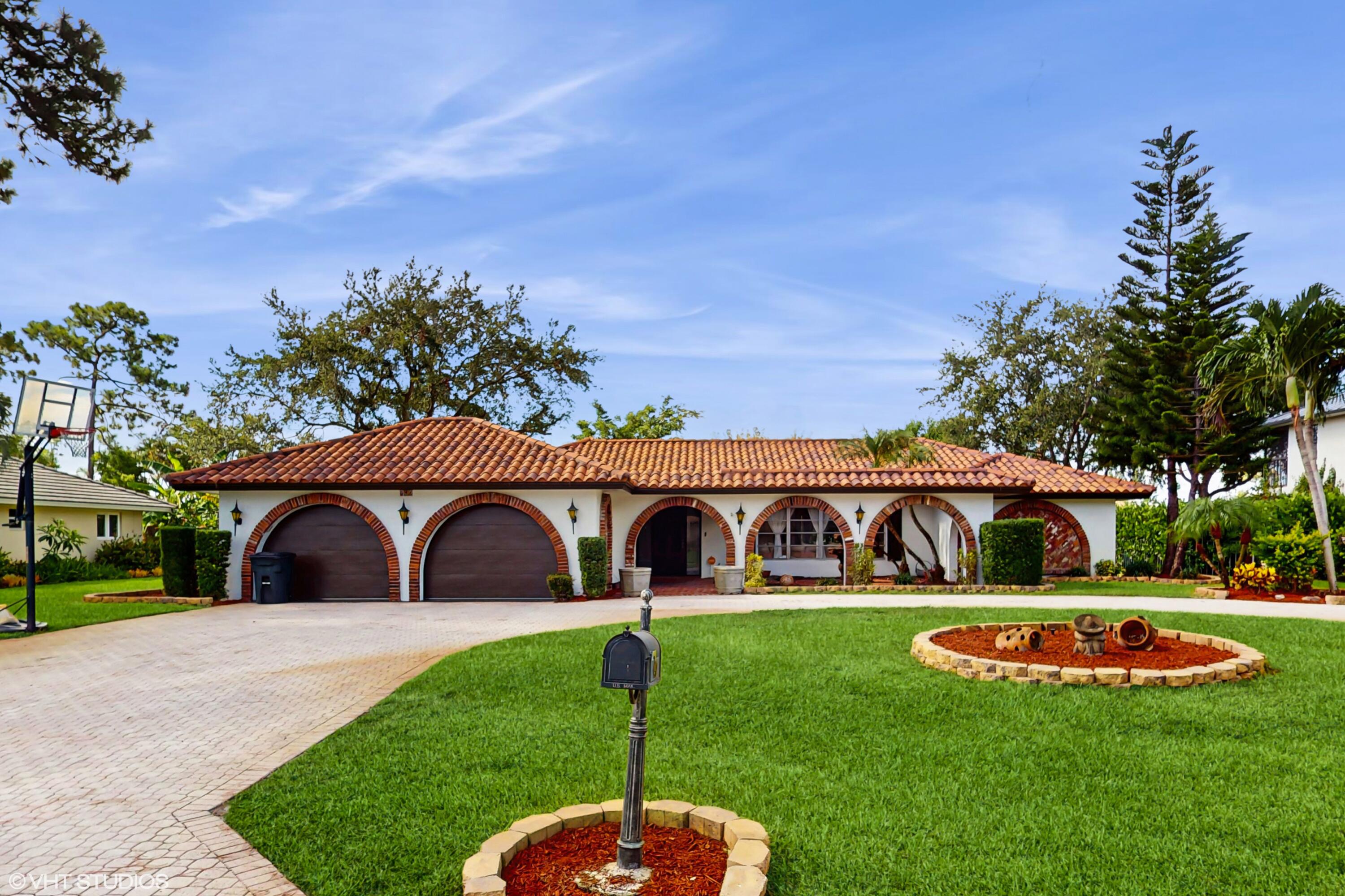 Property for Sale at 492 S Country Club Drive, Atlantis, Palm Beach County, Florida - Bedrooms: 3 
Bathrooms: 2  - $820,000