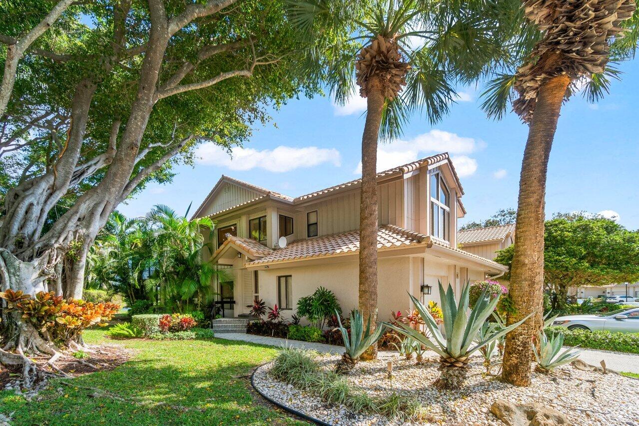 16898 Isle Of Palms Drive B, Delray Beach, Palm Beach County, Florida - 3 Bedrooms  
2.5 Bathrooms - 