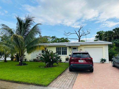 Photo of 4862 Tortuga Dr Drive, West Palm Beach, FL 33407 (MLS # RX-11128695)