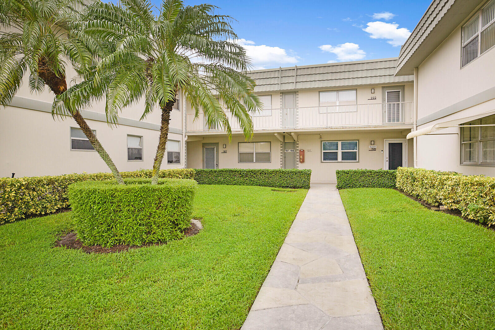 222 Flanders Drive E, Delray Beach, Palm Beach County, Florida - 1 Bedrooms  
1.5 Bathrooms - 