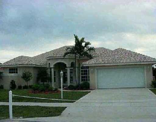 Property for Sale at 554 N Cypress Drive, Tequesta, Palm Beach County, Florida - Bedrooms: 3 
Bathrooms: 3  - $925,000