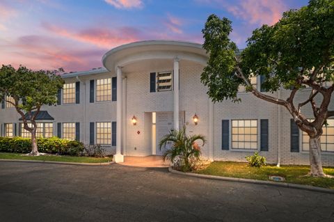 Photo of 2221 NE 68th Street #922, Fort Lauderdale, FL 33308 (MLS # RX-11109227)