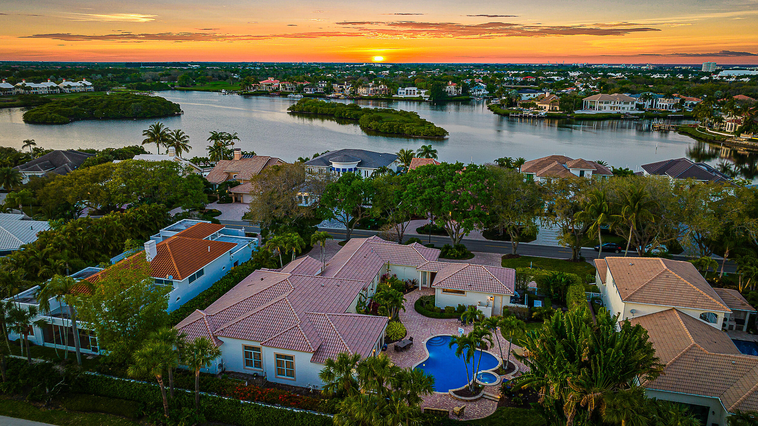 Property for Sale at 317 Eagle Drive, Jupiter, Palm Beach County, Florida - Bedrooms: 4 
Bathrooms: 4.5  - $4,500,000