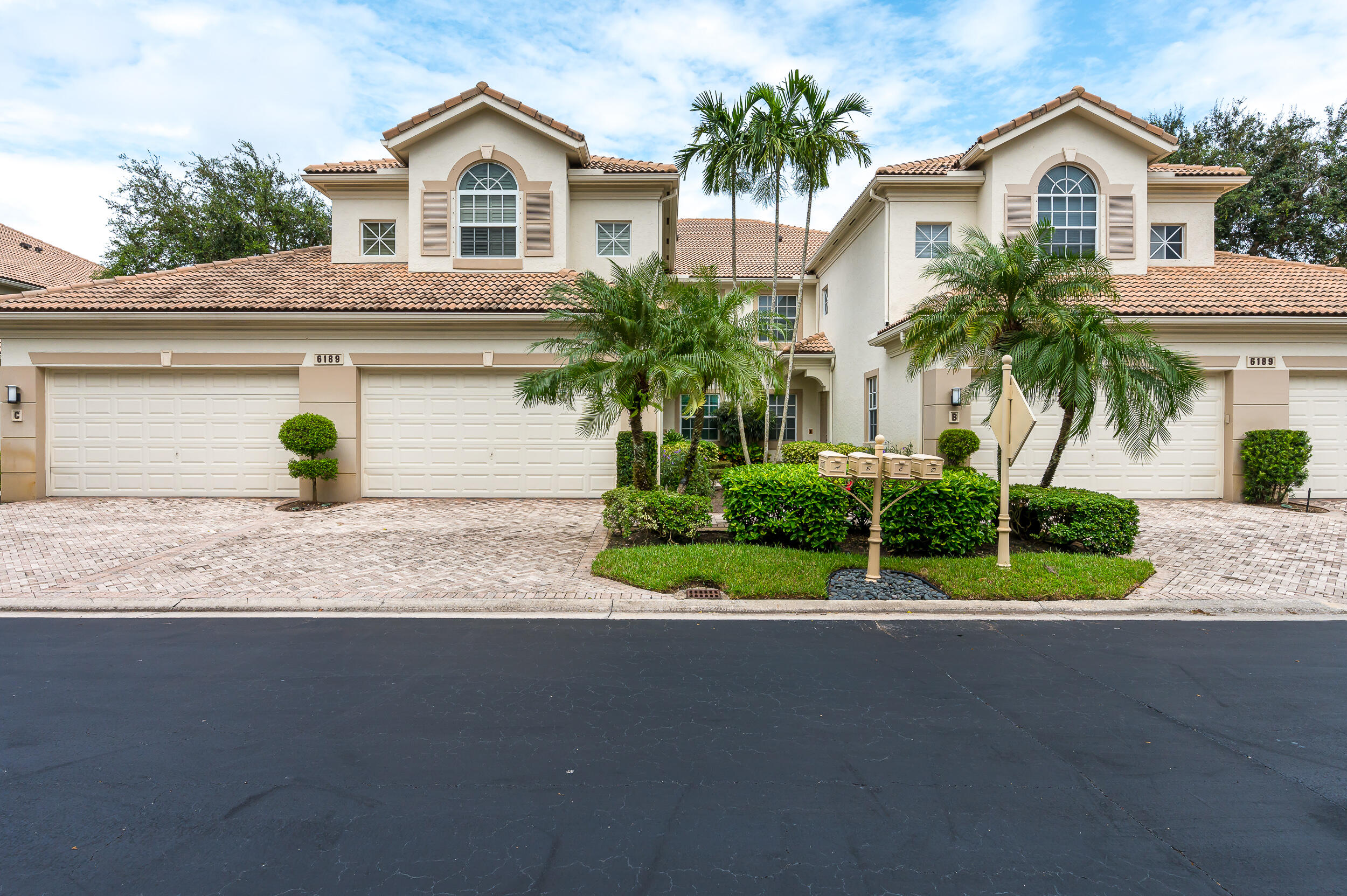 Property for Sale at 6189 Island Walk A, Boca Raton, Palm Beach County, Florida - Bedrooms: 2 
Bathrooms: 2  - $640,000