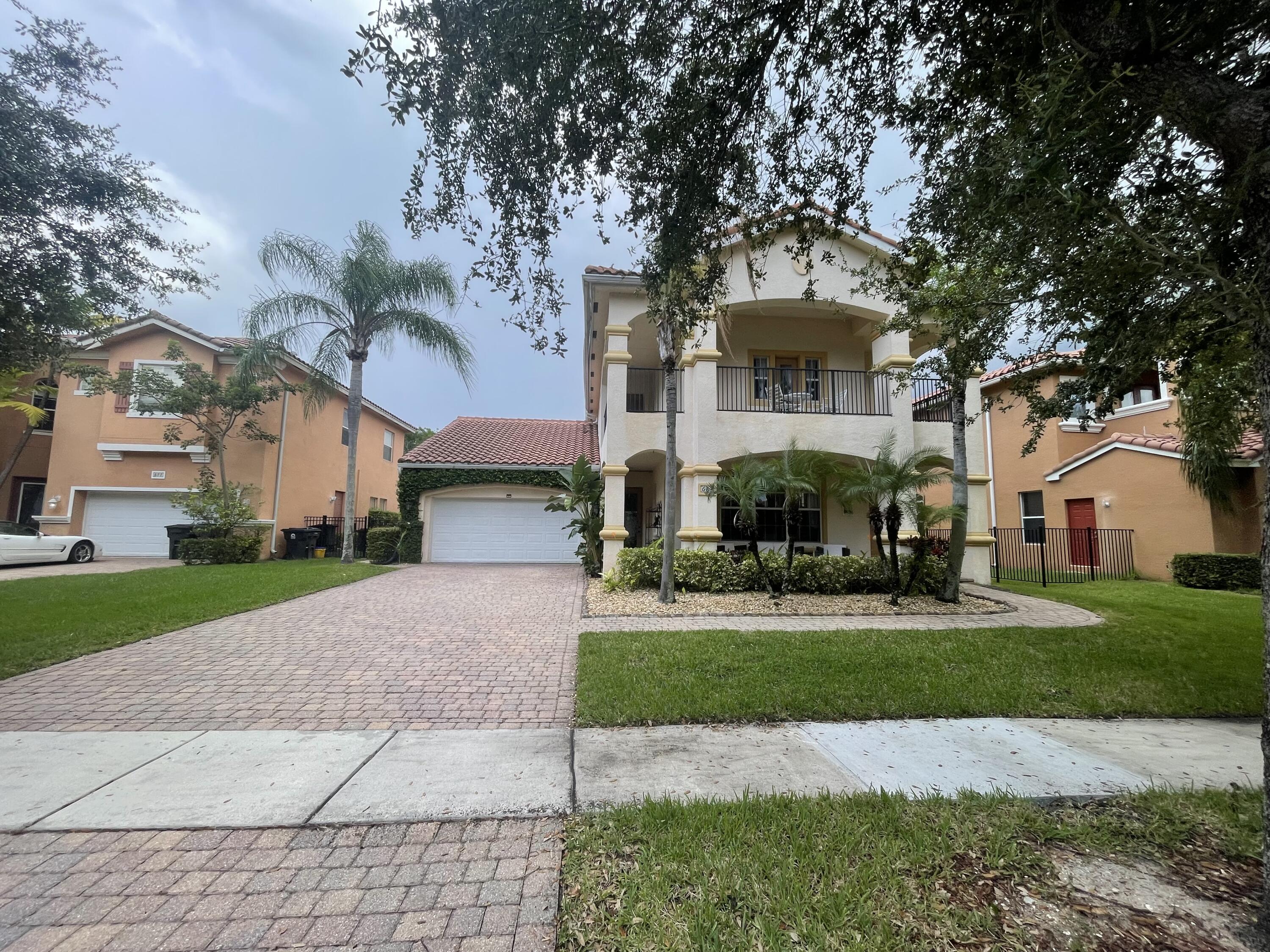 683 Cresta Circle, West Palm Beach, Palm Beach County, Florida - 5 Bedrooms  
3 Bathrooms - 