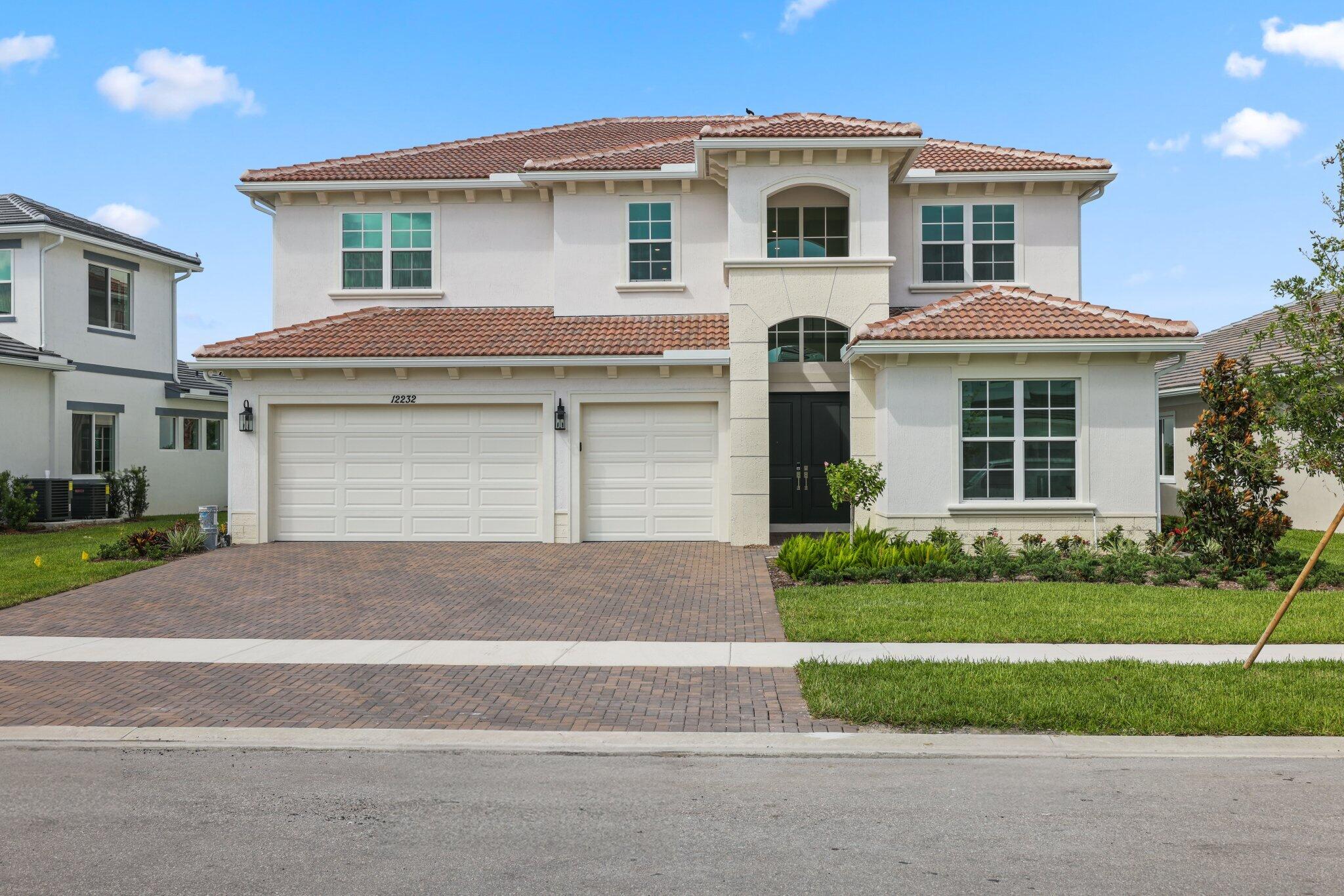 12232 Waterstone Circle, Palm Beach Gardens, Palm Beach County, Florida - 5 Bedrooms  
4.5 Bathrooms - 