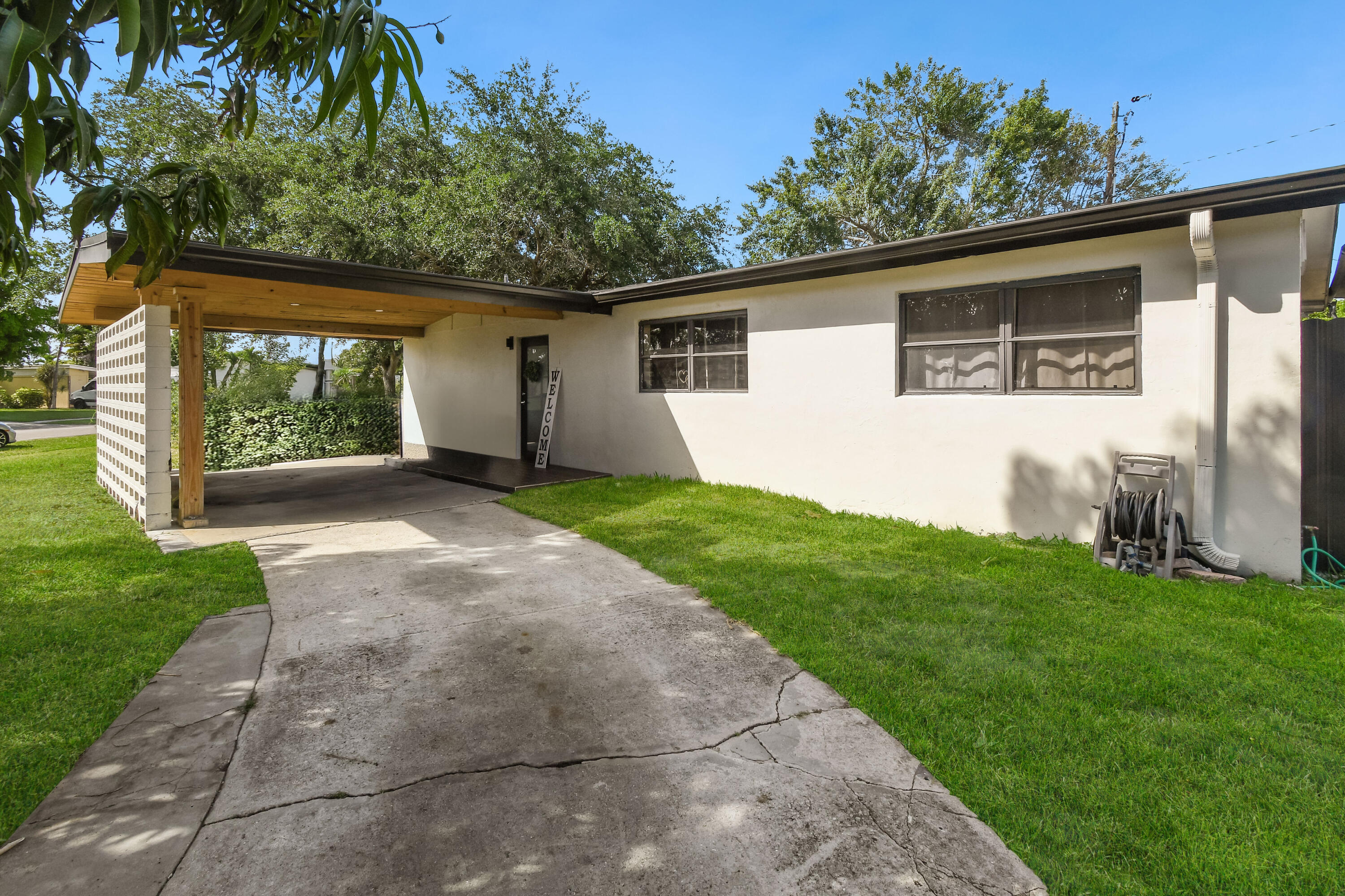Property for Sale at 800 Hibiscus Drive, Royal Palm Beach, Palm Beach County, Florida - Bedrooms: 3 
Bathrooms: 2  - $440,000
