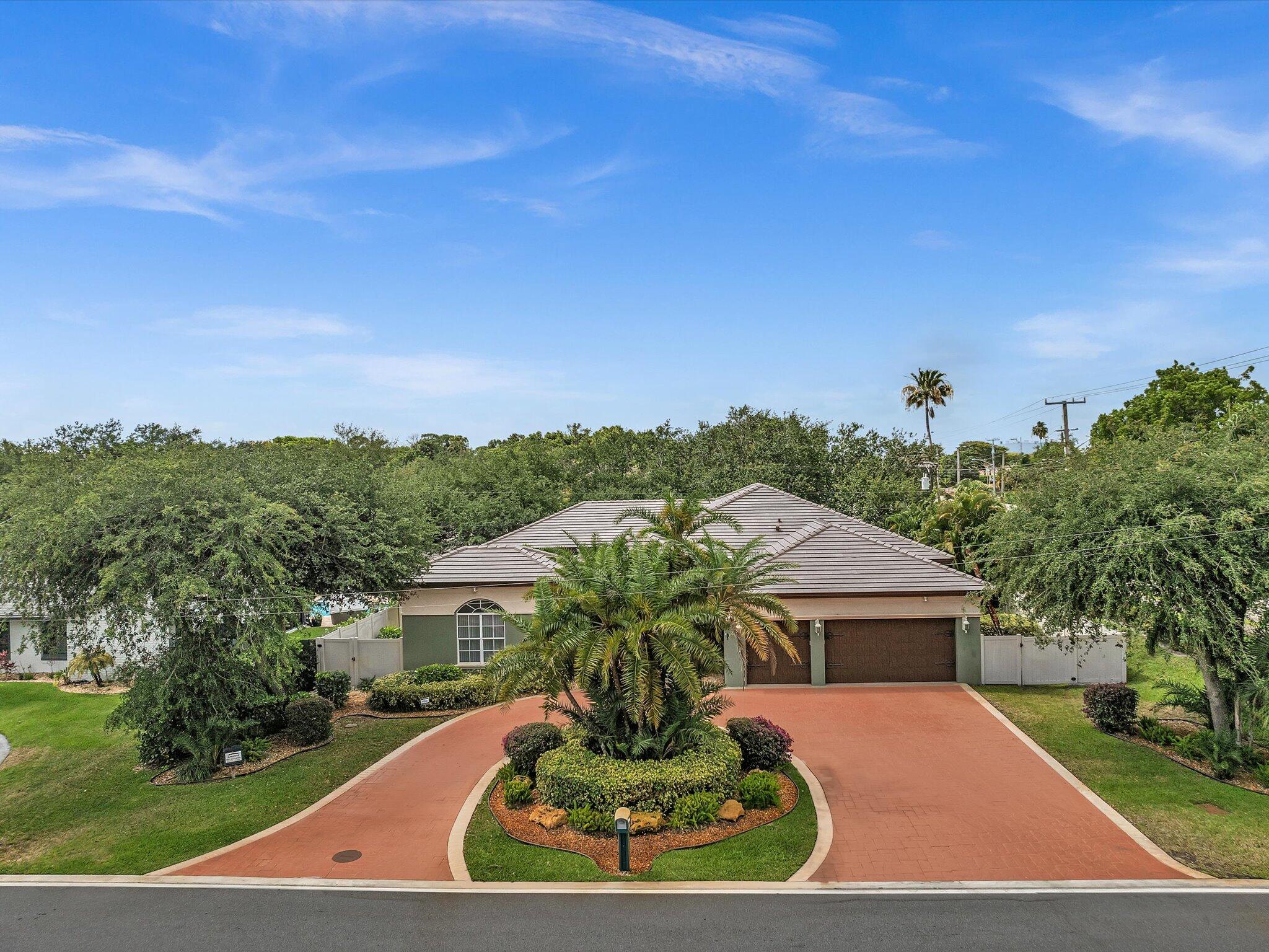 3934 Sherwood Boulevard, Delray Beach, Palm Beach County, Florida - 4 Bedrooms  
4 Bathrooms - 