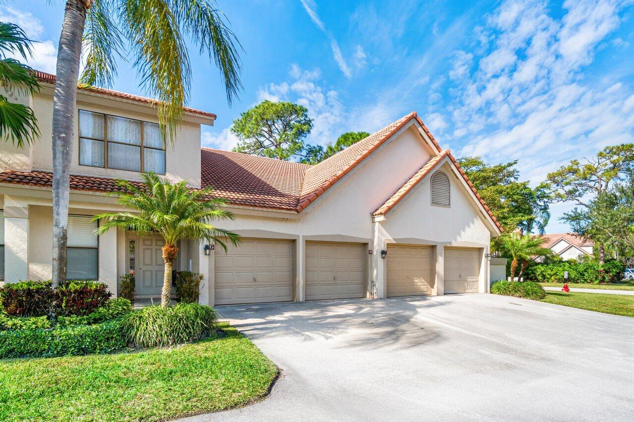 Property for Sale at 5770 Coach, House Circle D, Boca Raton, Palm Beach County, Florida - Bedrooms: 3 
Bathrooms: 2  - $429,000