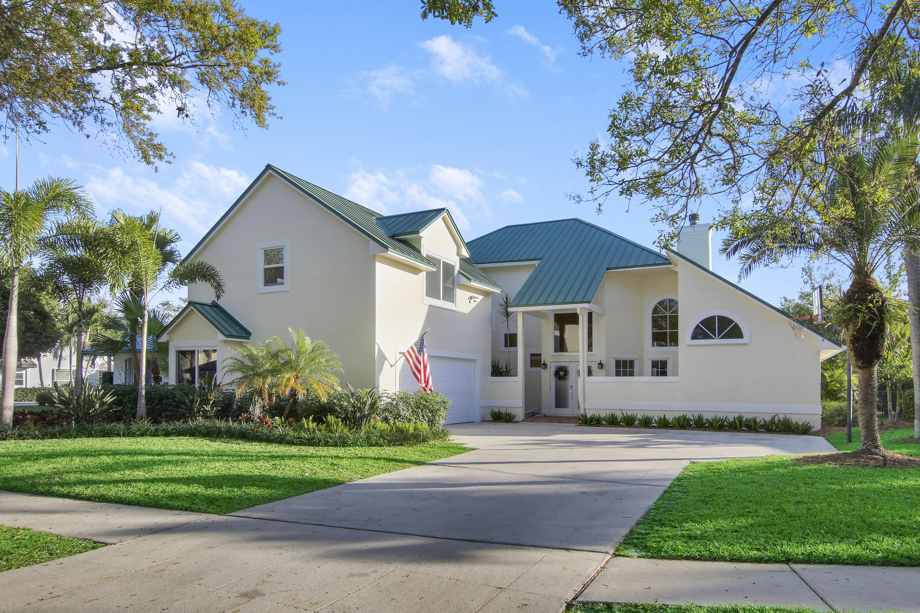 Property for Sale at 6370 Longleaf Pine Drive, Jupiter, Palm Beach County, Florida - Bedrooms: 4 
Bathrooms: 3.5  - $1,149,000