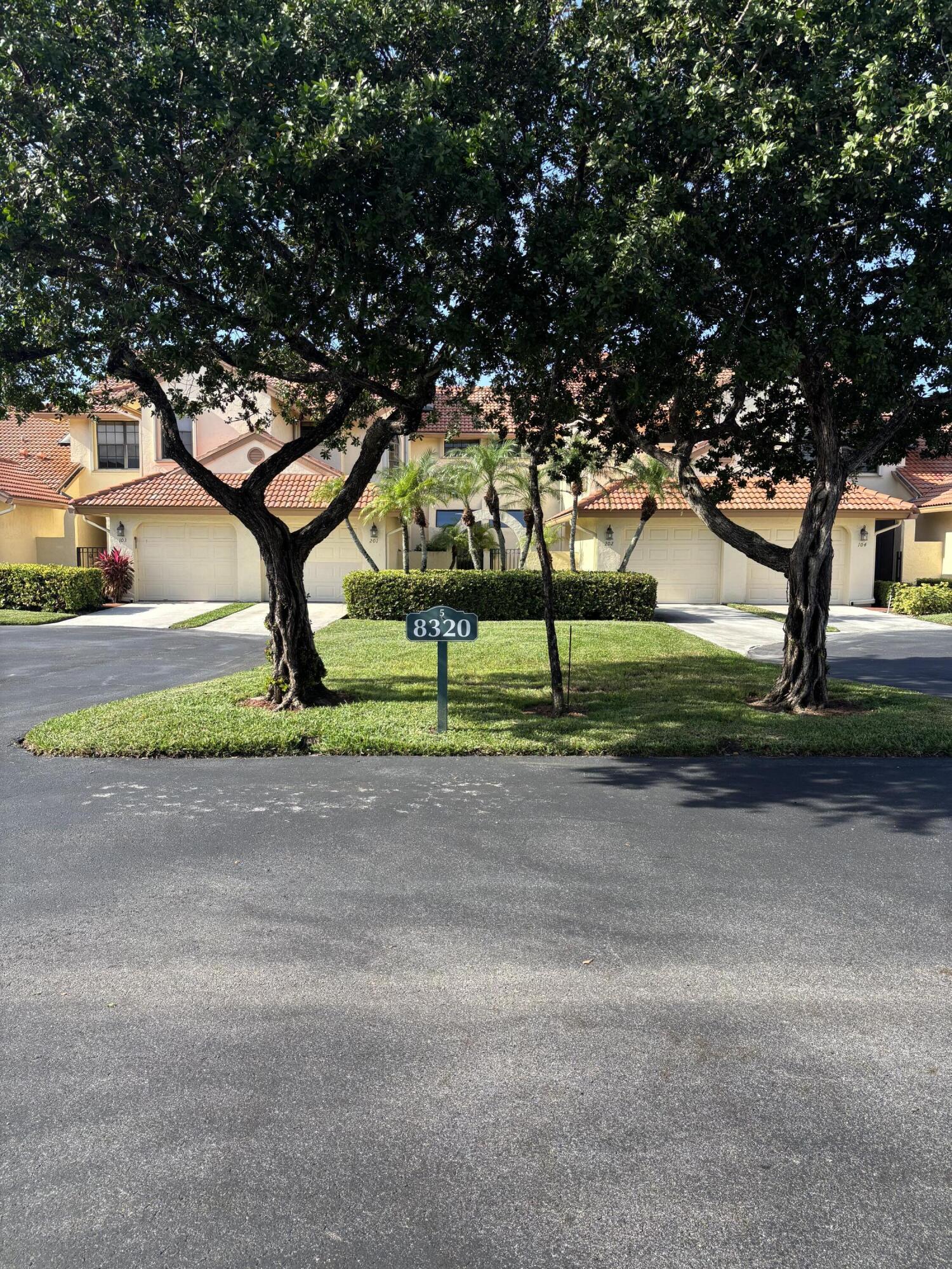 8320 Waterline Drive 202, Boynton Beach, Palm Beach County, Florida - 3 Bedrooms  
2 Bathrooms - 