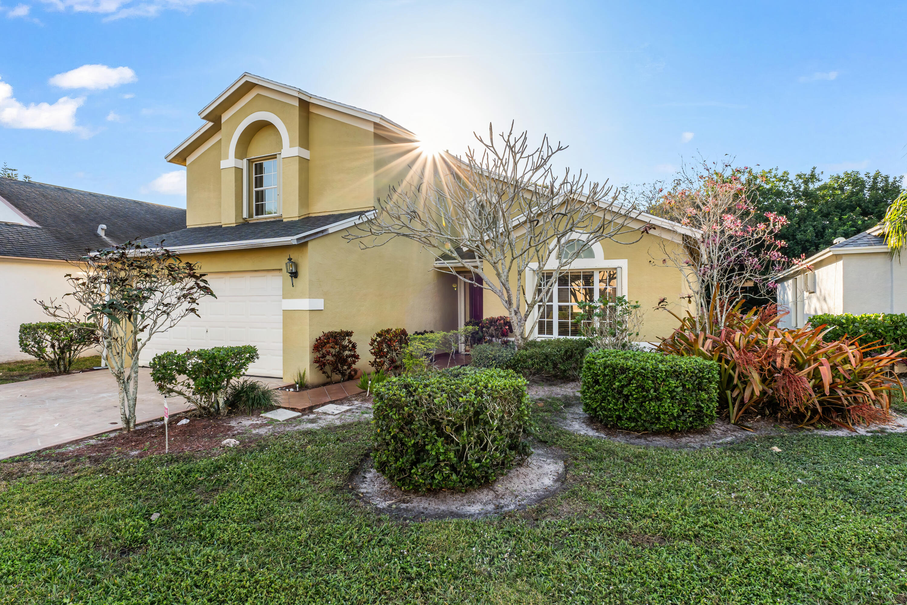 2224 Soundings Court, Greenacres, Palm Beach County, Florida - 4 Bedrooms  
2.5 Bathrooms - 