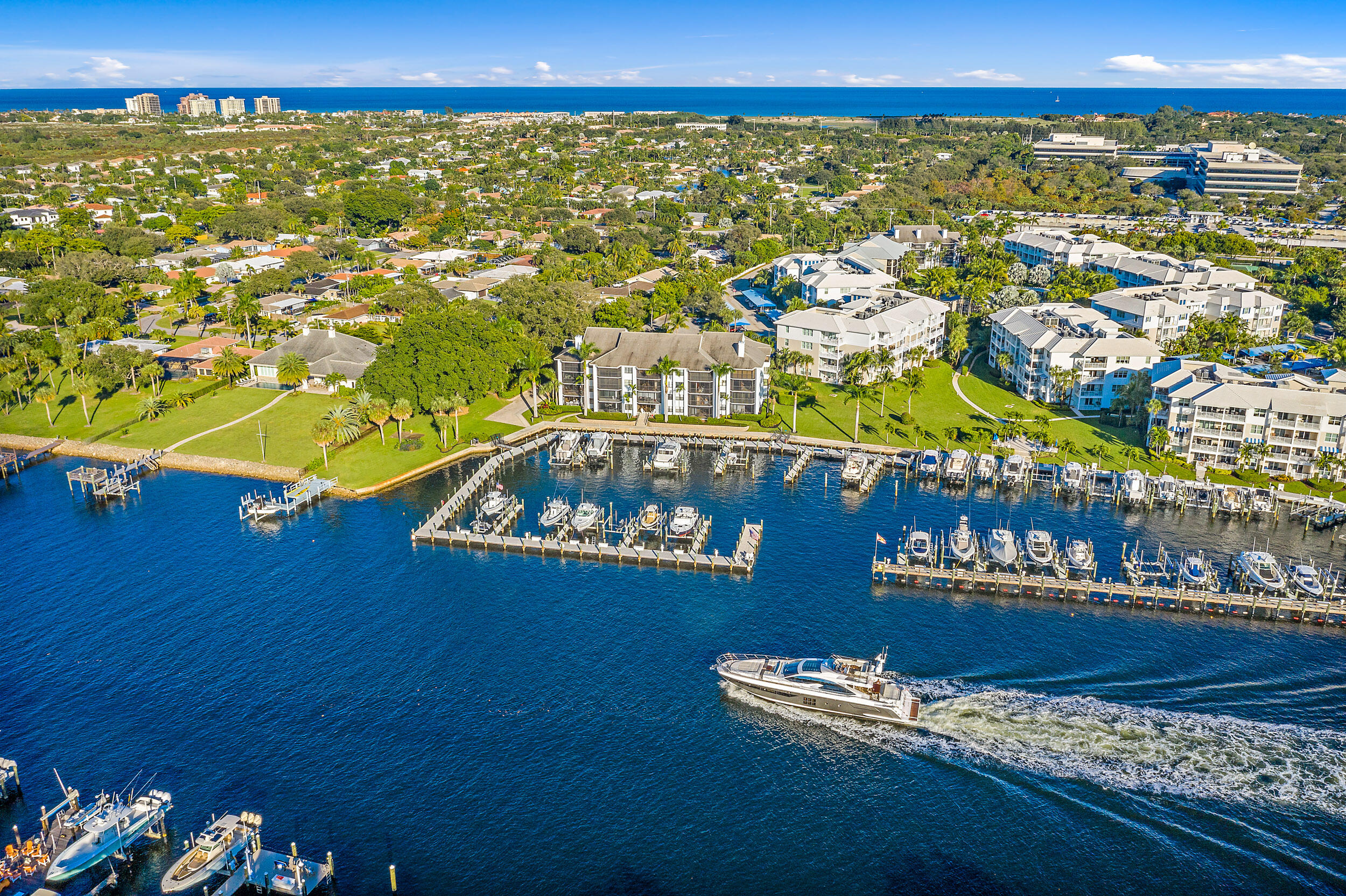 1015 Bay Colony Drive   Slip 17, Juno Beach, Palm Beach County, Florida - 2 Bedrooms  
2 Bathrooms - 