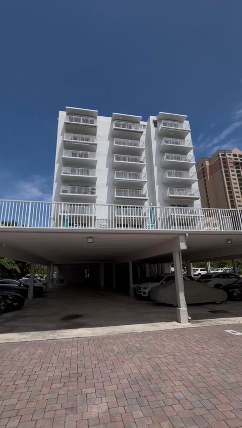 Photo of 95 N Birch Road #606, Fort Lauderdale, FL 33304 (MLS # RX-11120754)