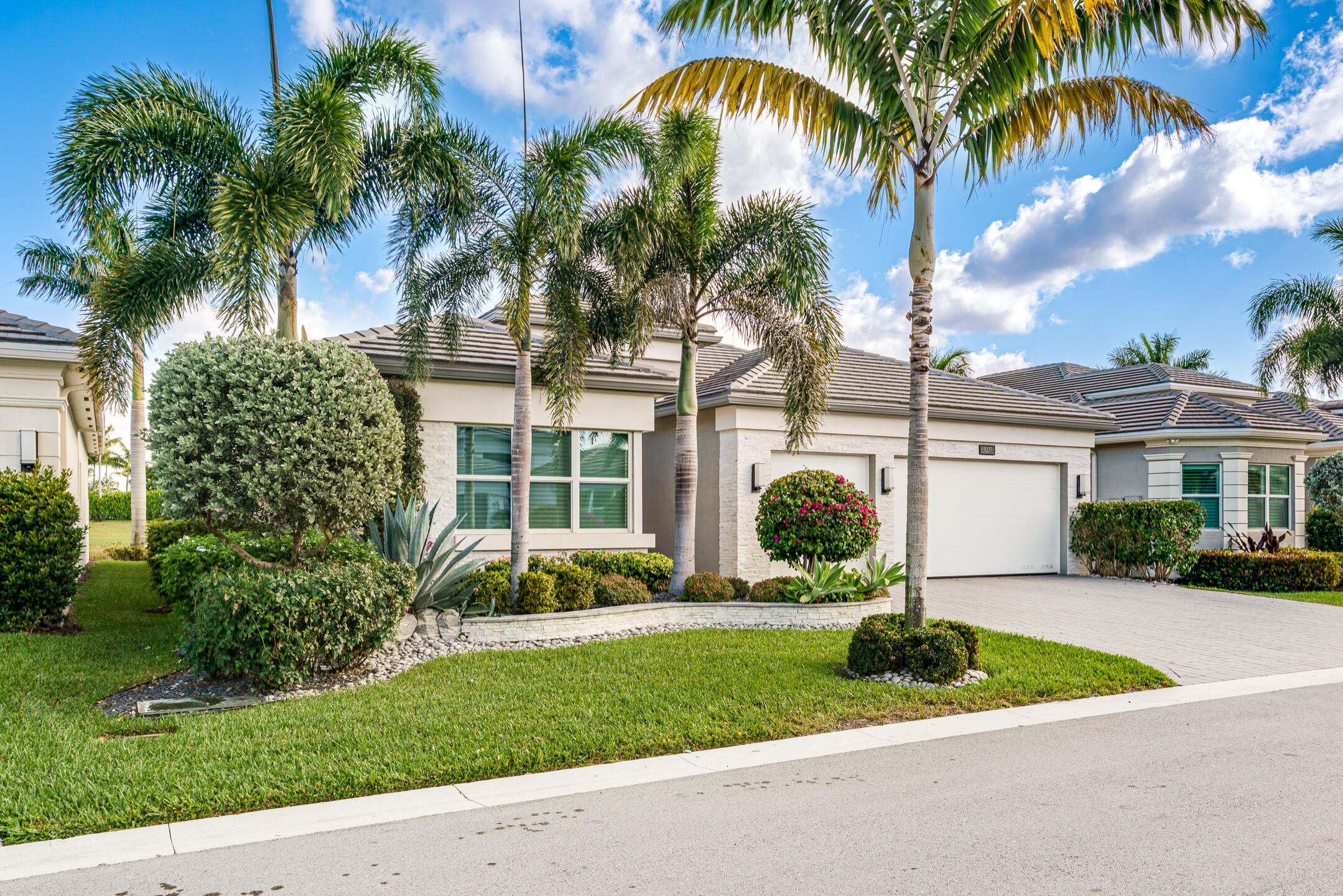 Property for Sale at 9237 Seahorse Bay Dr, Boynton Beach, Palm Beach County, Florida - Bedrooms: 3 
Bathrooms: 3.5  - $1,695,000