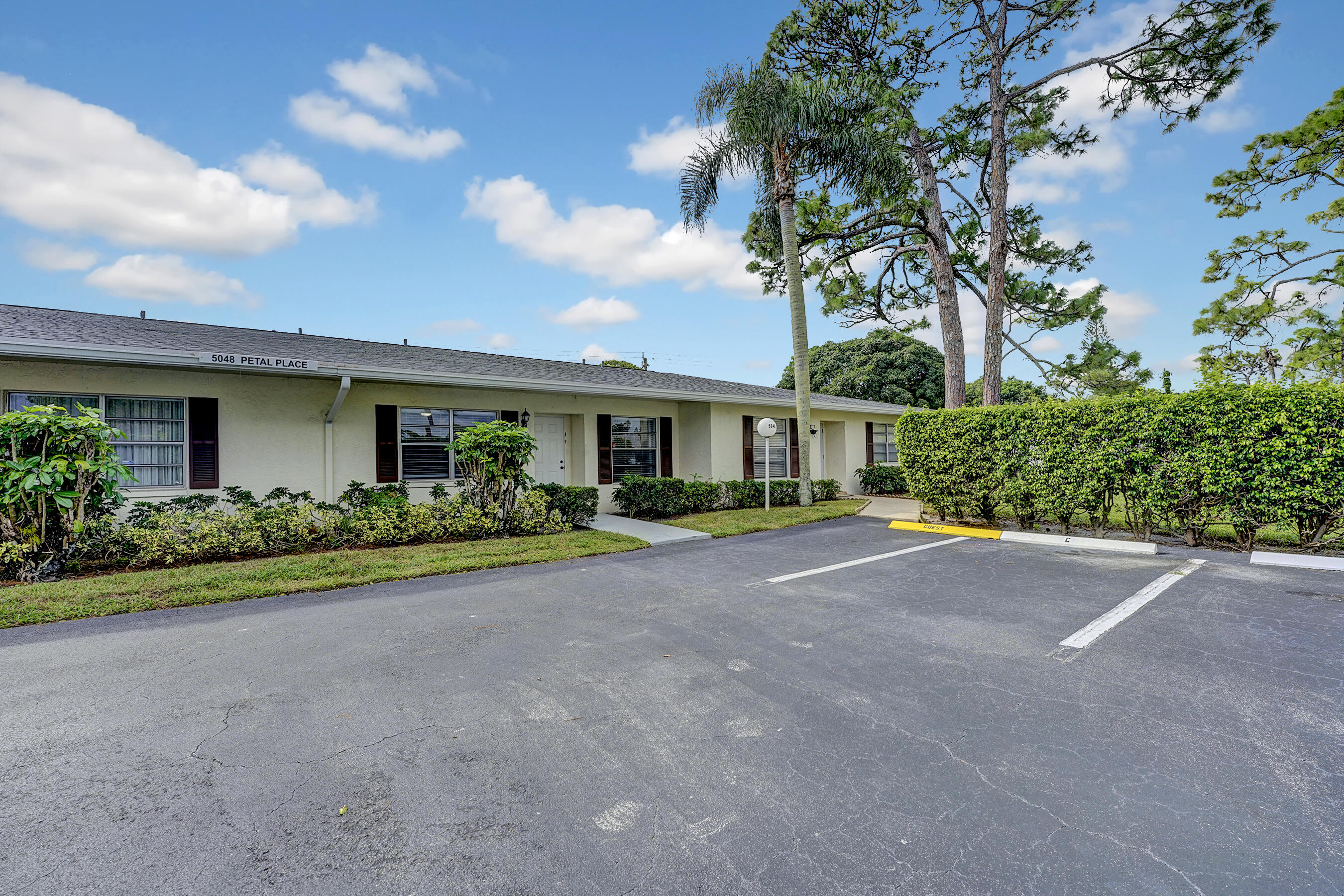 Property for Sale at 5048 Petal Place C, Delray Beach, Palm Beach County, Florida - Bedrooms: 2 
Bathrooms: 2  - $265,000