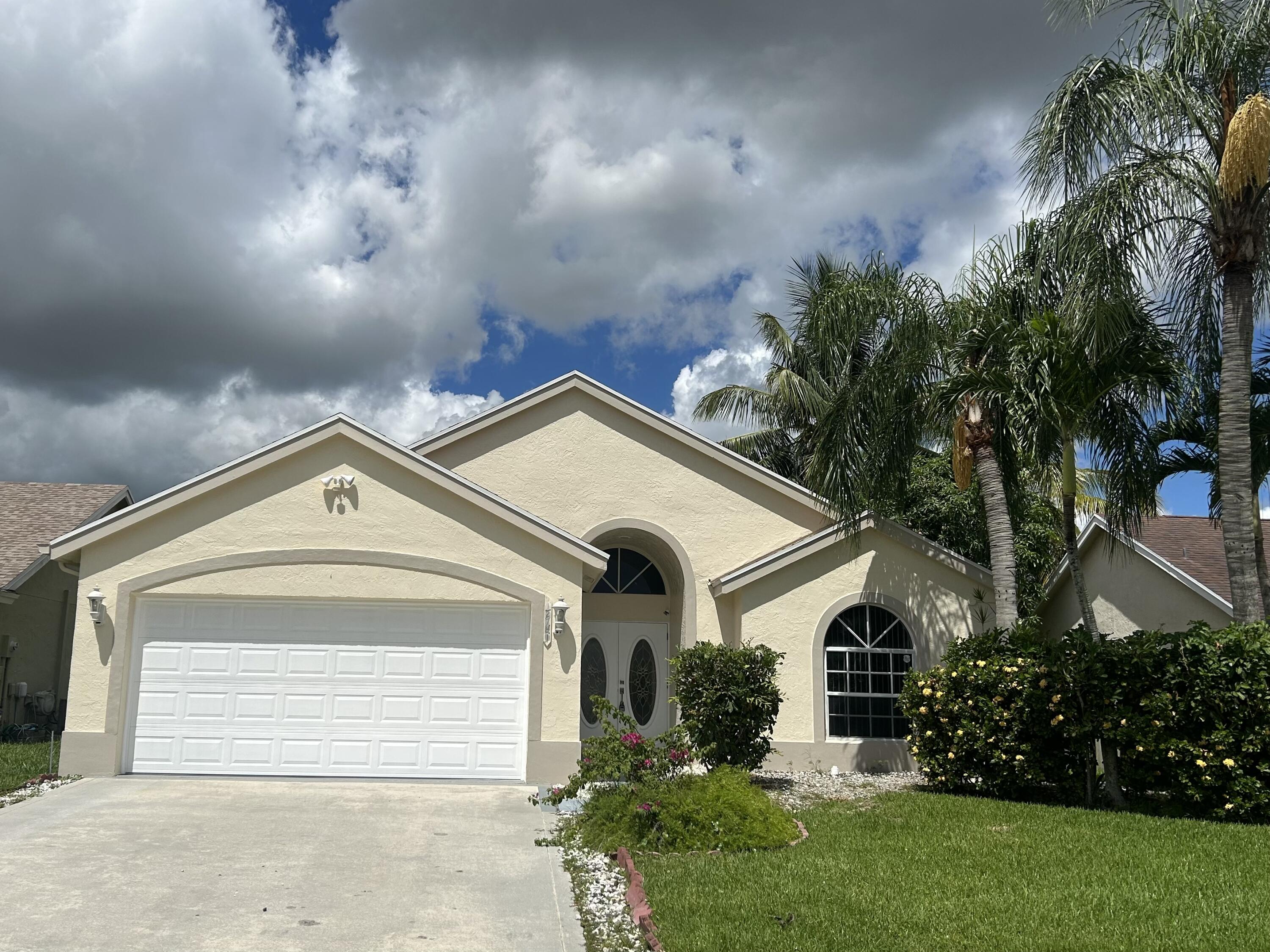 Property for Sale at 12781 Meadowbreeze Drive, Wellington, Palm Beach County, Florida - Bedrooms: 3 
Bathrooms: 2  - $599,000