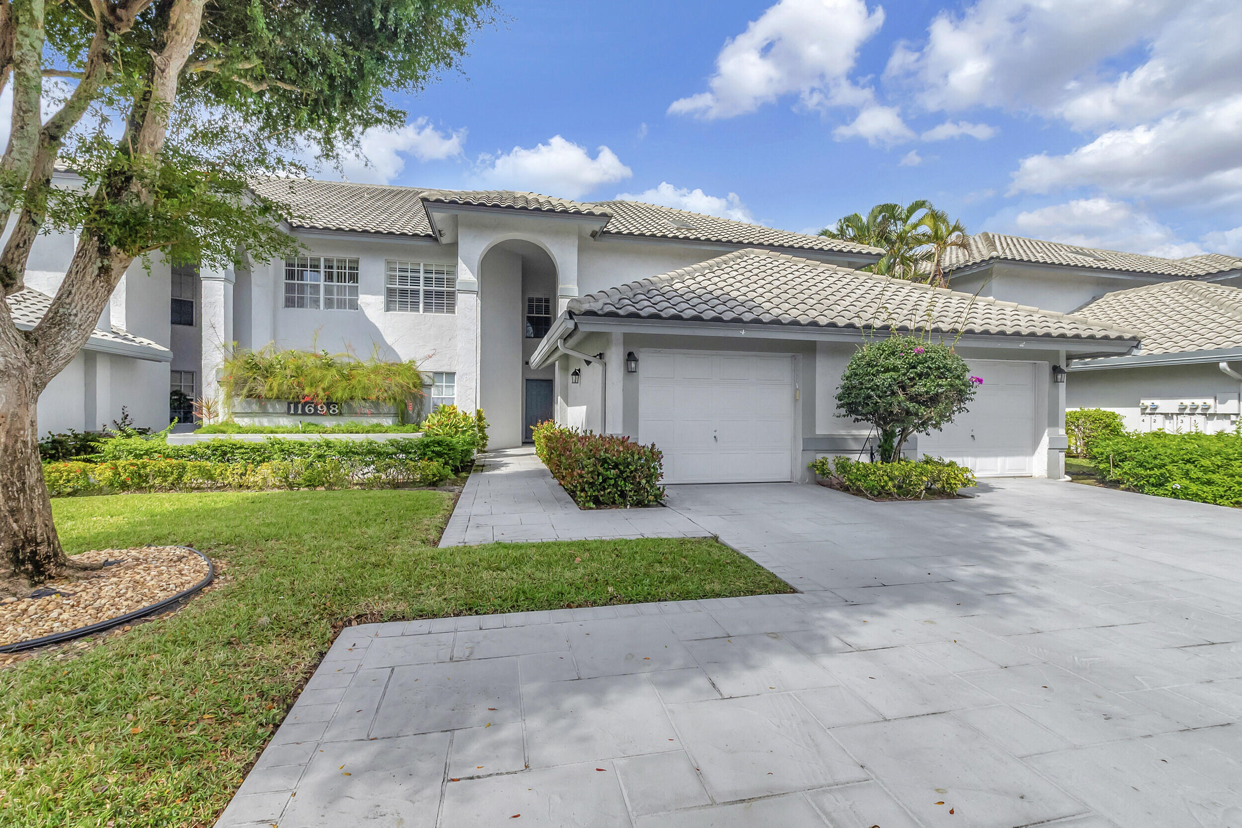 11698 Briarwood Circle 2, Boynton Beach, Palm Beach County, Florida - 2 Bedrooms  
2 Bathrooms - 