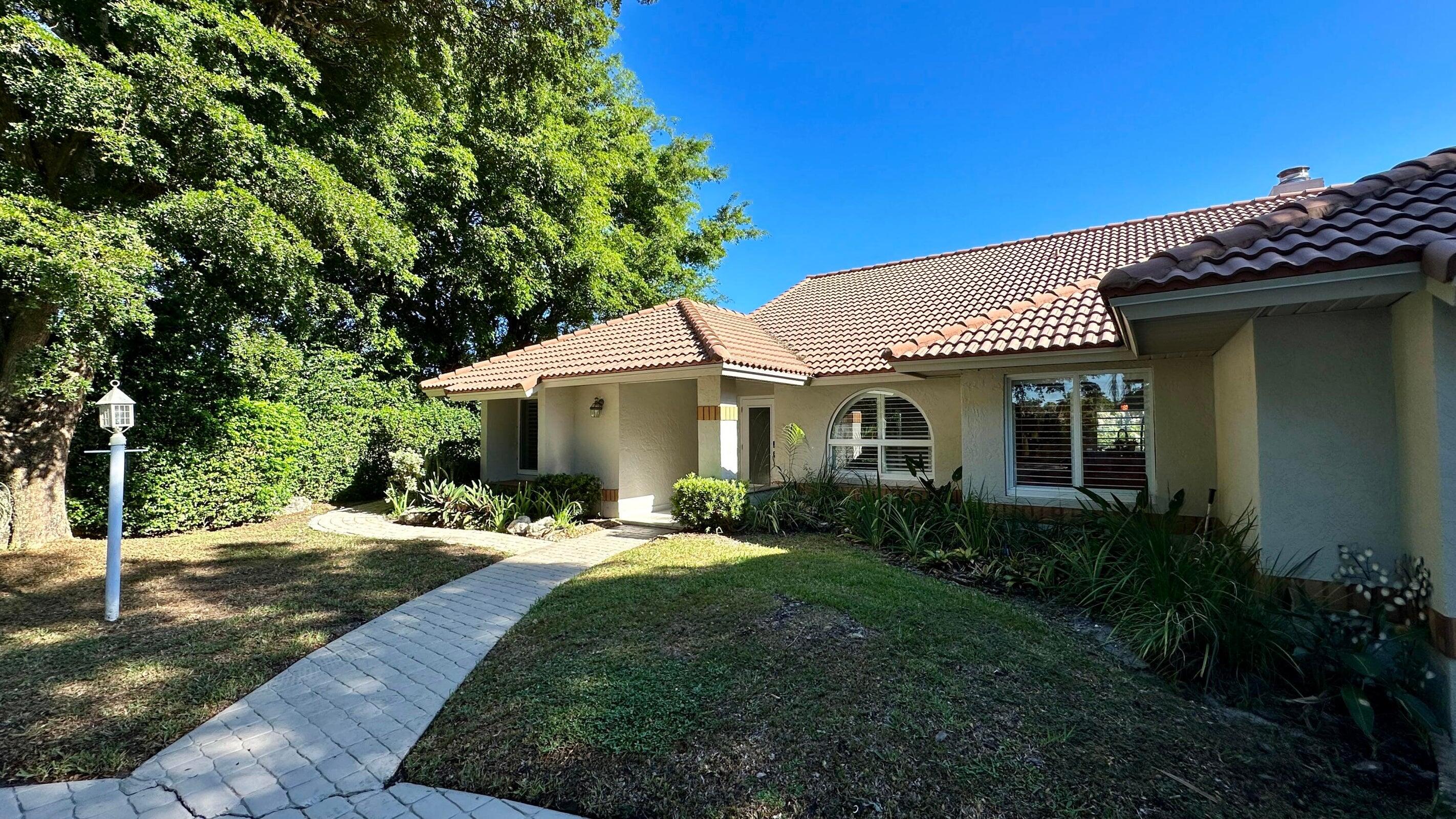 Property for Sale at 22758 Pinewood Court, Boca Raton, Palm Beach County, Florida - Bedrooms: 4 
Bathrooms: 2.5  - $990,000