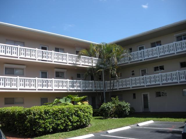 Property for Sale at 2770 S Garden Drive 303, Lake Worth, Palm Beach County, Florida - Bedrooms: 2 
Bathrooms: 2  - $169,900
