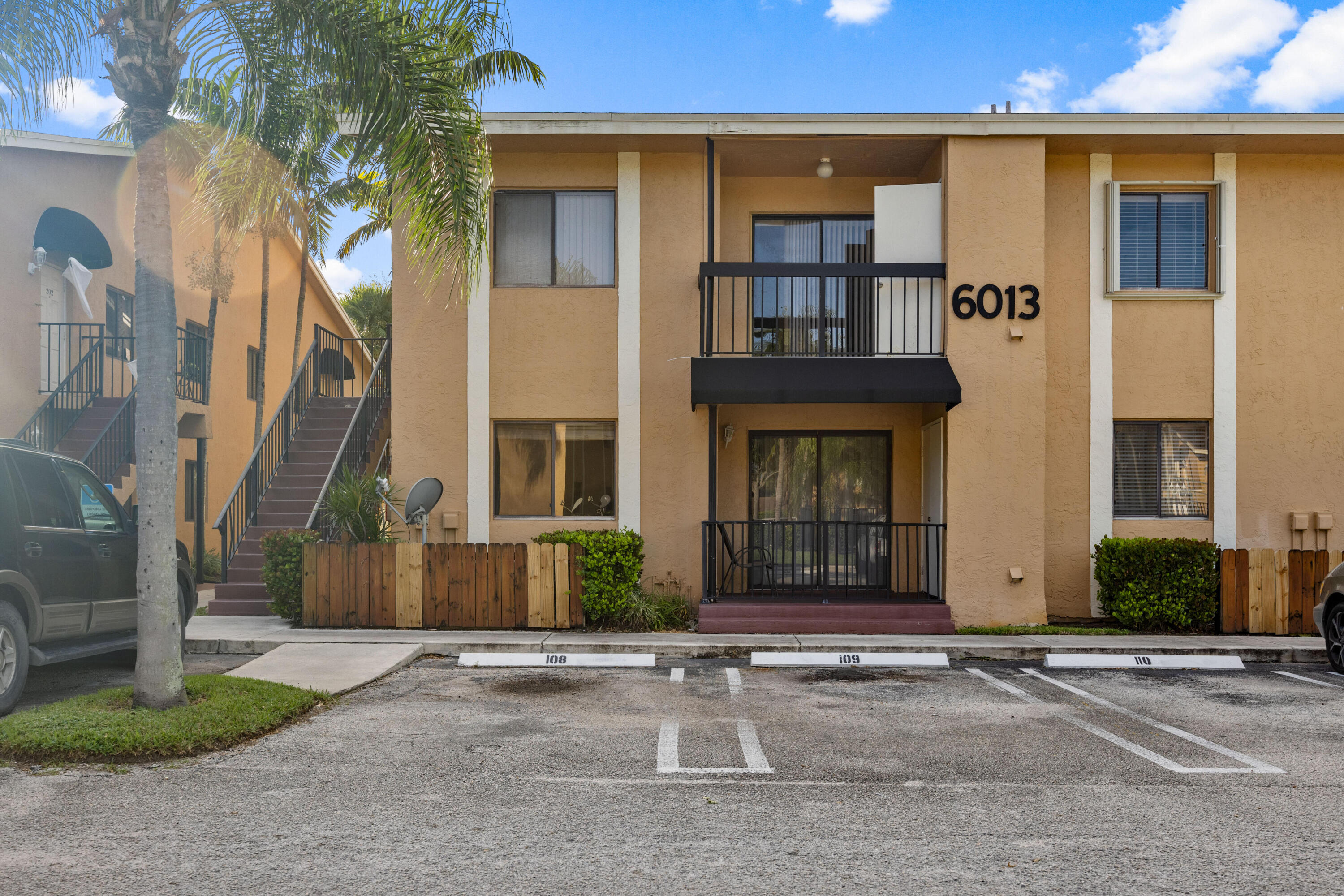 6013 10th Avenue 105, Greenacres, Palm Beach County, Florida - 2 Bedrooms  
2 Bathrooms - 