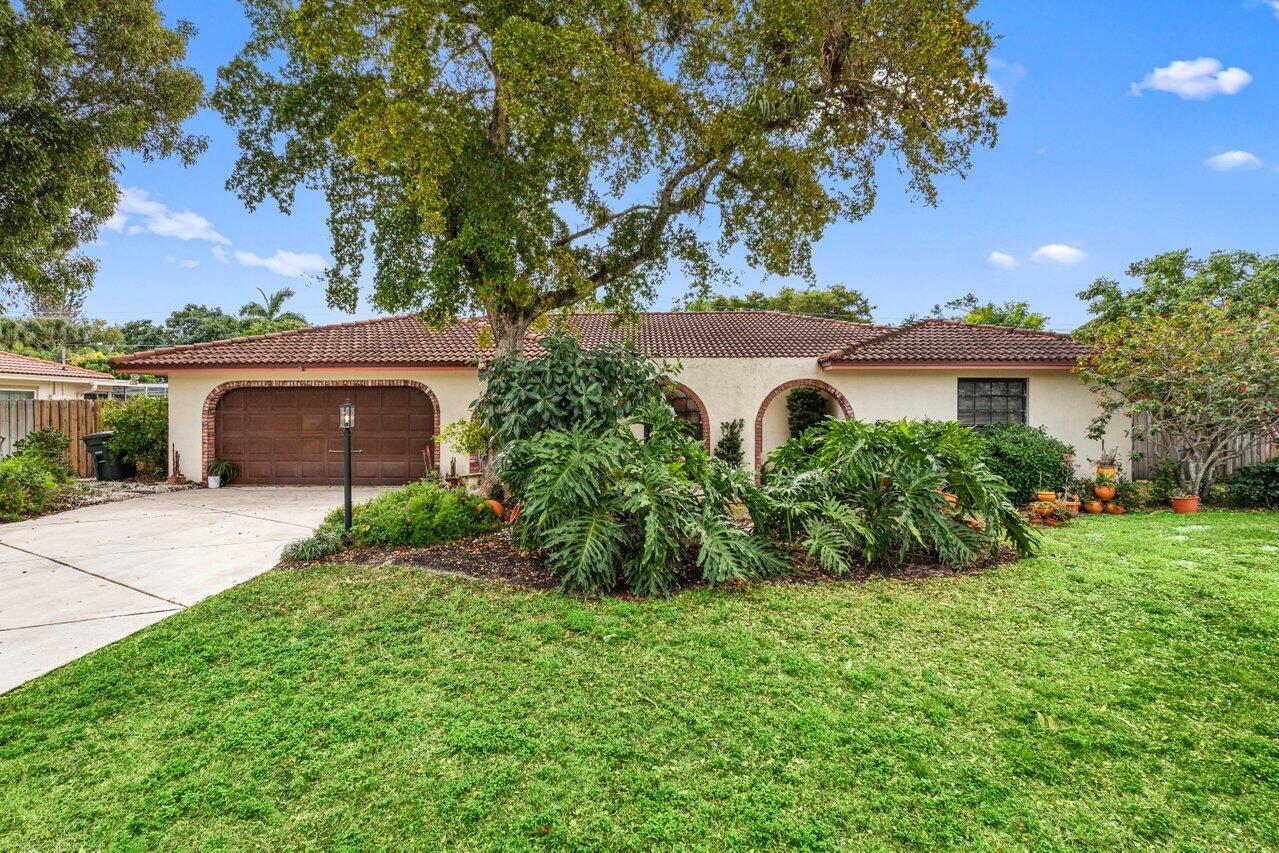 Property for Sale at 1120 Sw 16th Street, Boca Raton, Palm Beach County, Florida - Bedrooms: 4 
Bathrooms: 2.5  - $1,395,000