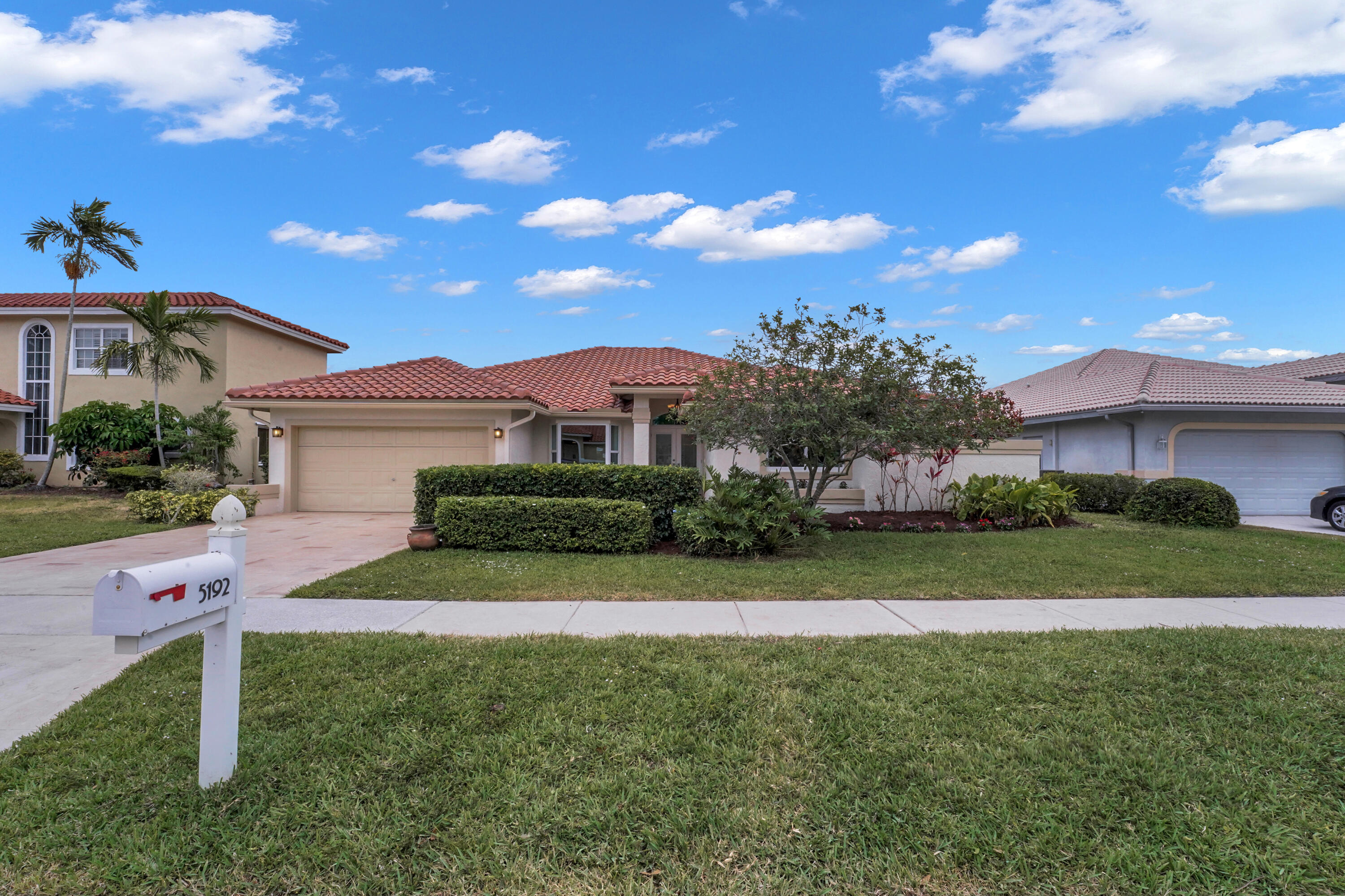 Property for Sale at 5192 Deerhurst Crescent Circle, Boca Raton, Palm Beach County, Florida - Bedrooms: 4 
Bathrooms: 2.5  - $995,000