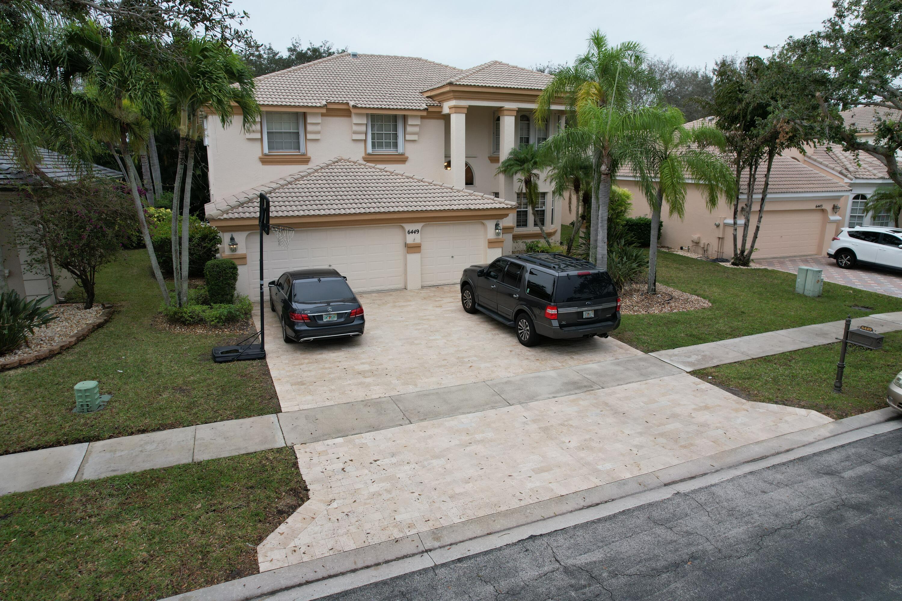 Property for Sale at 6449 Stonehurst Circle, Lake Worth, Palm Beach County, Florida - Bedrooms: 5 
Bathrooms: 4  - $890,000