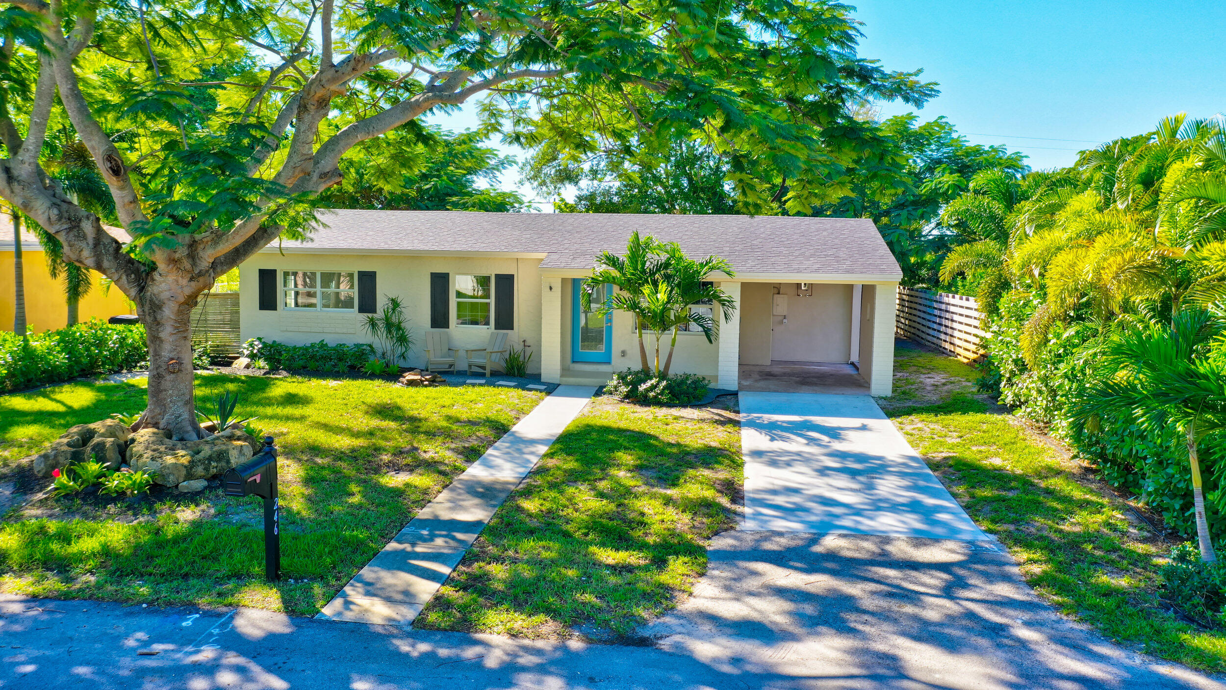 Property for Sale at 246 Ne 20th Street, Delray Beach, Palm Beach County, Florida - Bedrooms: 2 
Bathrooms: 1.5  - $775,000