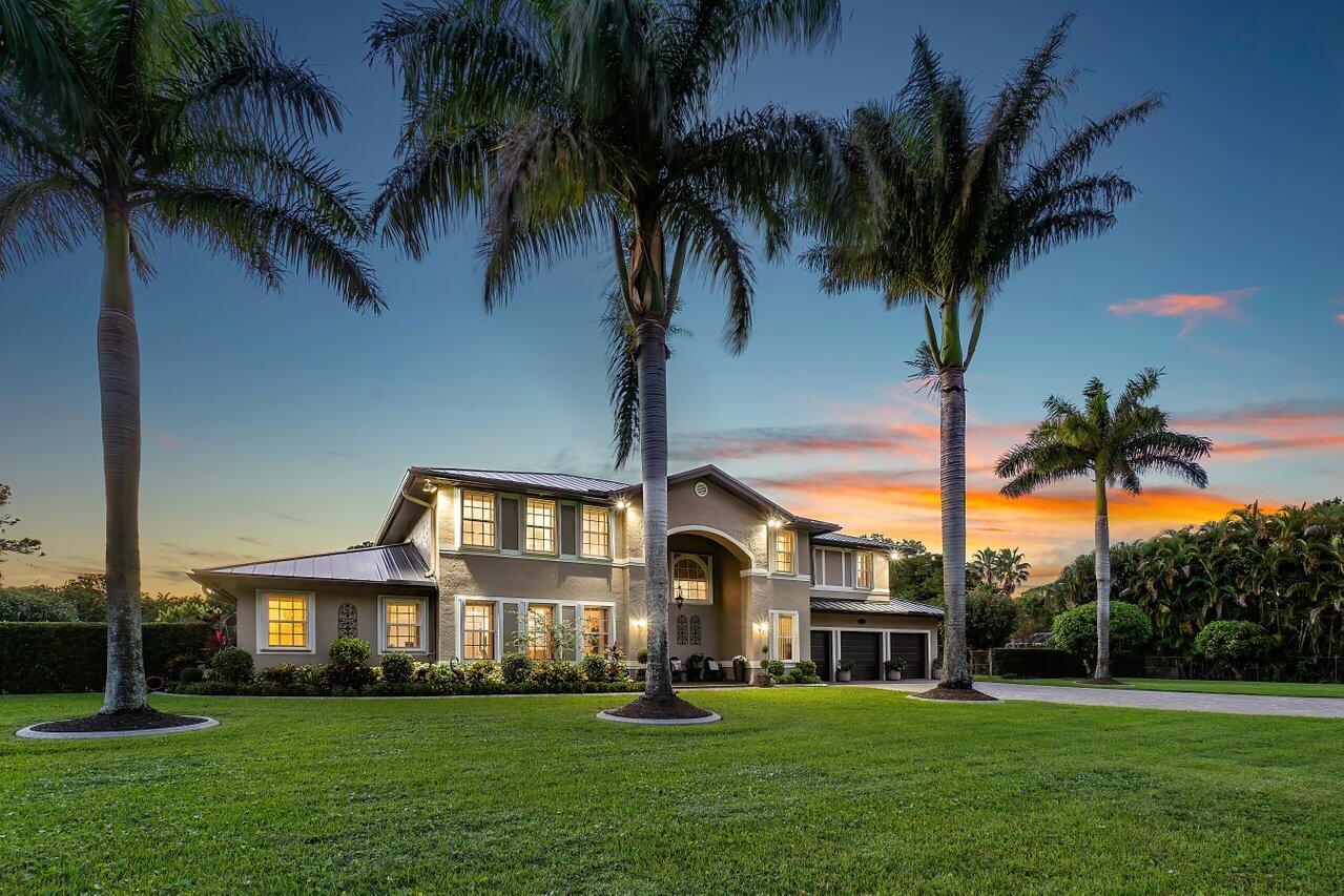 15695 73rd Ter Terrace, Palm Beach Gardens, Palm Beach County, Florida - 5 Bedrooms  
3.5 Bathrooms - 