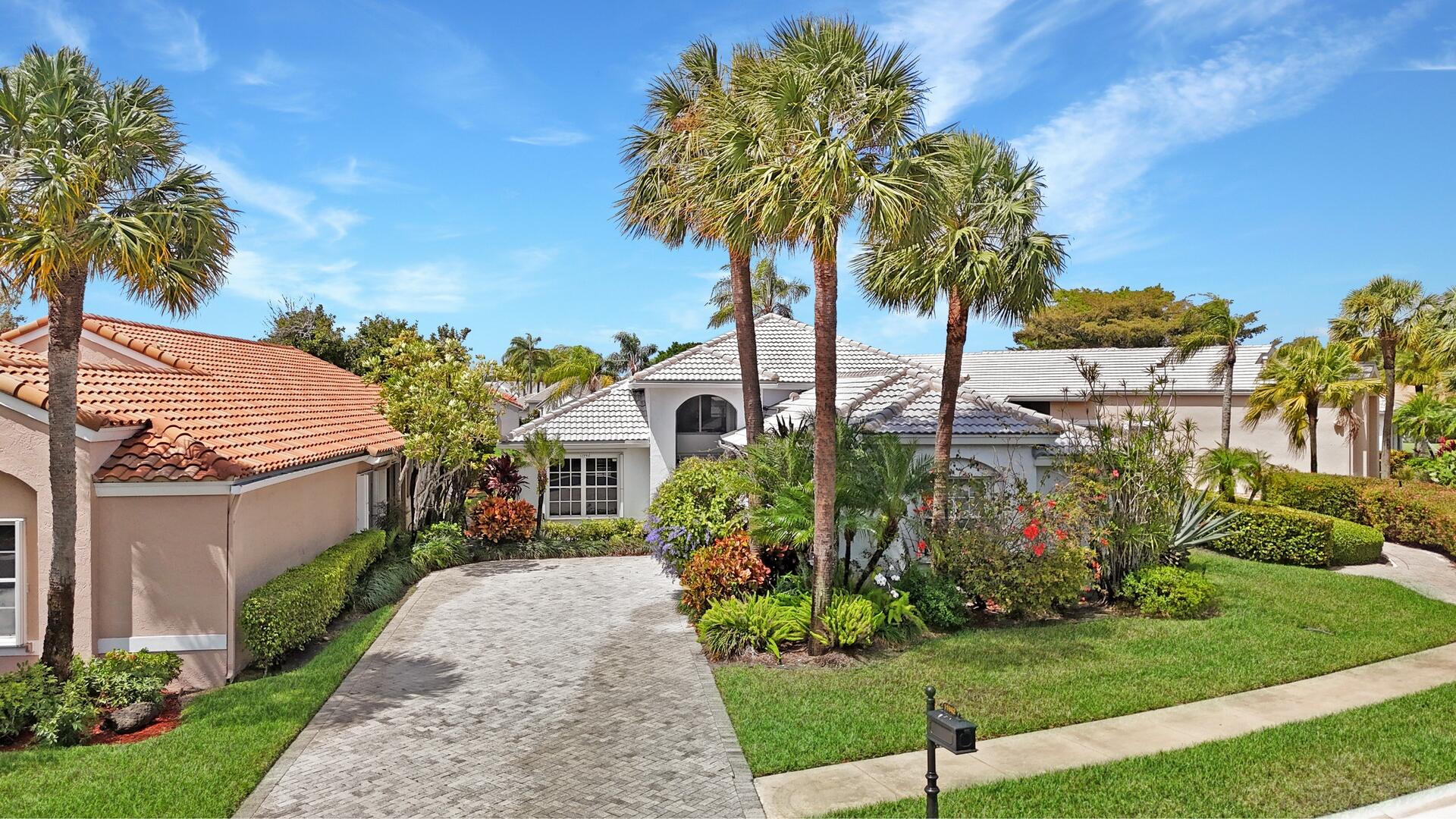 Property for Sale at 11942 Fountainside Circle, Boynton Beach, Palm Beach County, Florida - Bedrooms: 3 
Bathrooms: 2.5  - $599,000