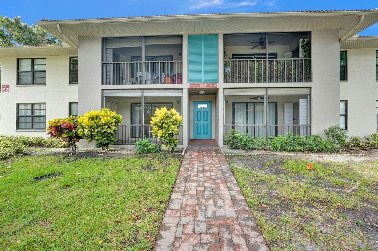 9845 Pineapple Tree Drive 102, Boynton Beach, Palm Beach County, Florida - 2 Bedrooms  
2 Bathrooms - 