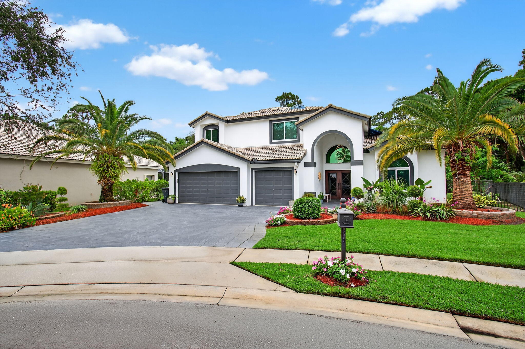 15361 Whispering Willow Drive, Wellington, Palm Beach County, Florida - 5 Bedrooms  
3 Bathrooms - 