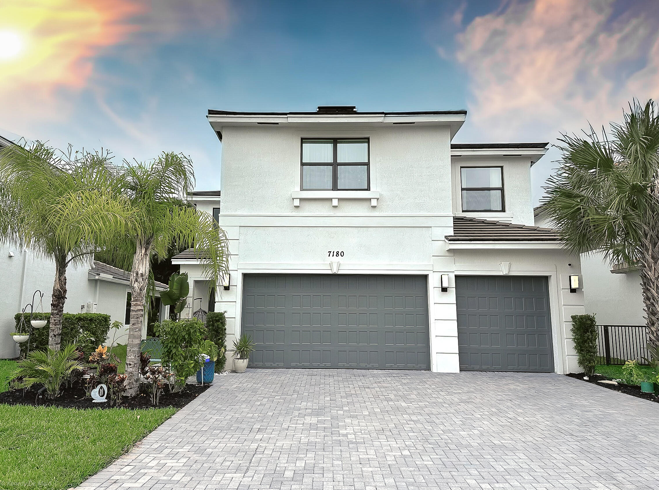 7180 Villamar Way, Lake Worth, Palm Beach County, Florida - 5 Bedrooms  
4 Bathrooms - 