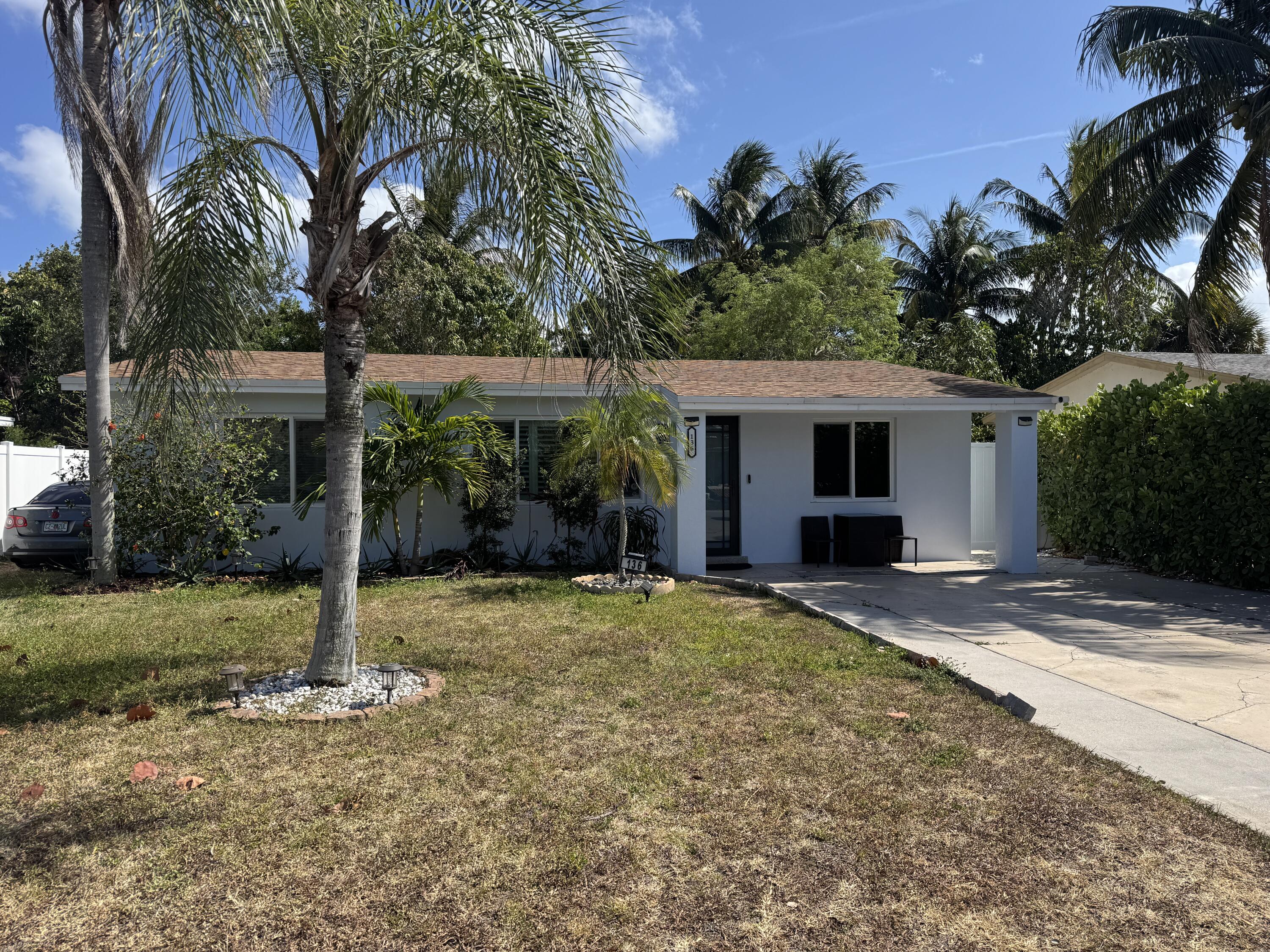Property for Sale at 136 Sw 11th Avenue, Boynton Beach, Palm Beach County, Florida - Bedrooms: 3 
Bathrooms: 2  - $430,000
