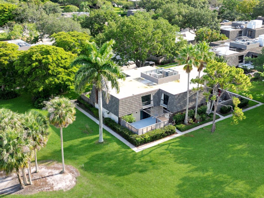 Photo of 1315 13th Terrace, Palm Beach Gardens, FL 33418 (MLS # RX-11096662)