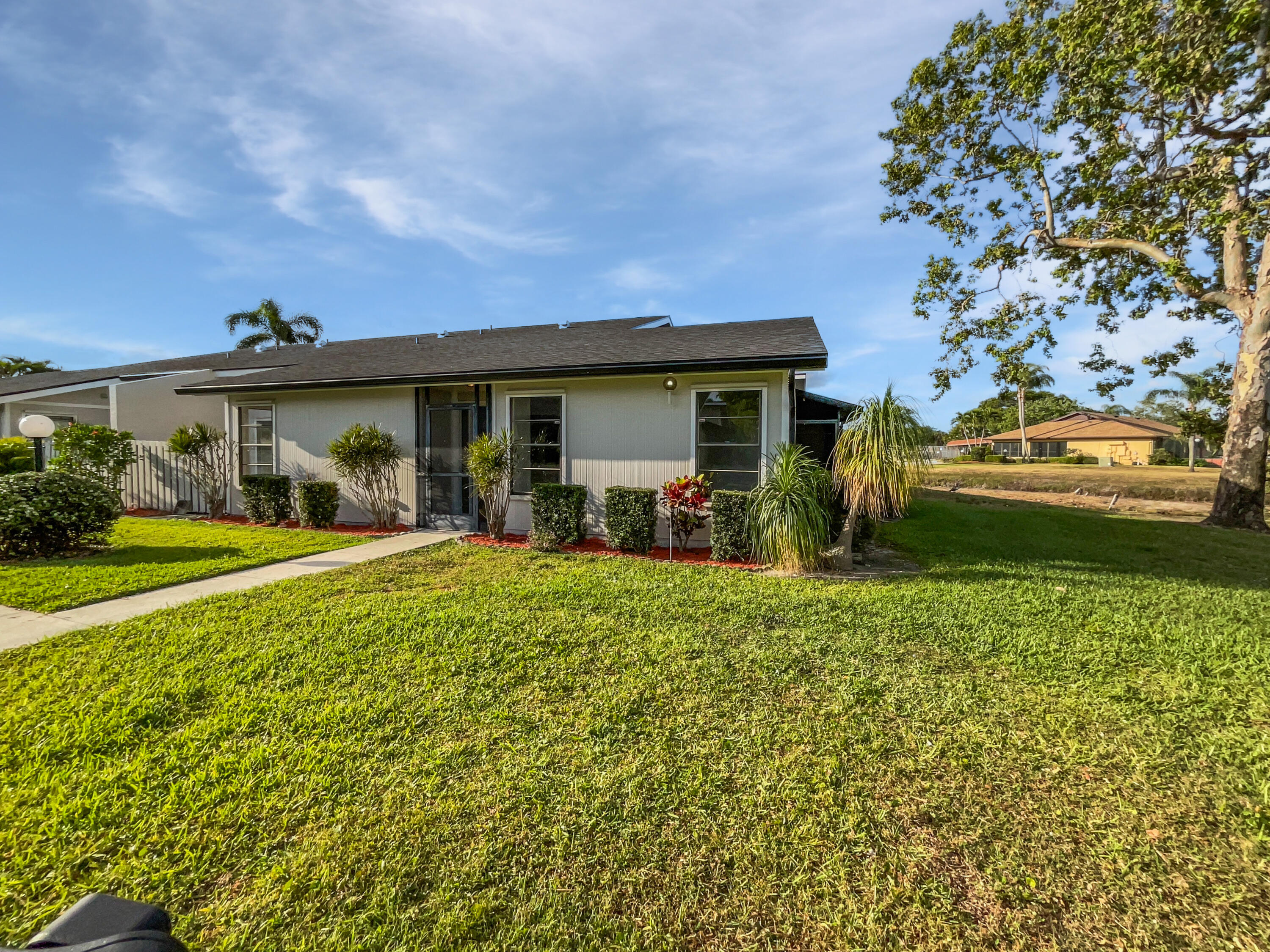 Property for Sale at 4249 Willow Pond Circle, West Palm Beach, Palm Beach County, Florida - Bedrooms: 2 
Bathrooms: 2  - $260,000