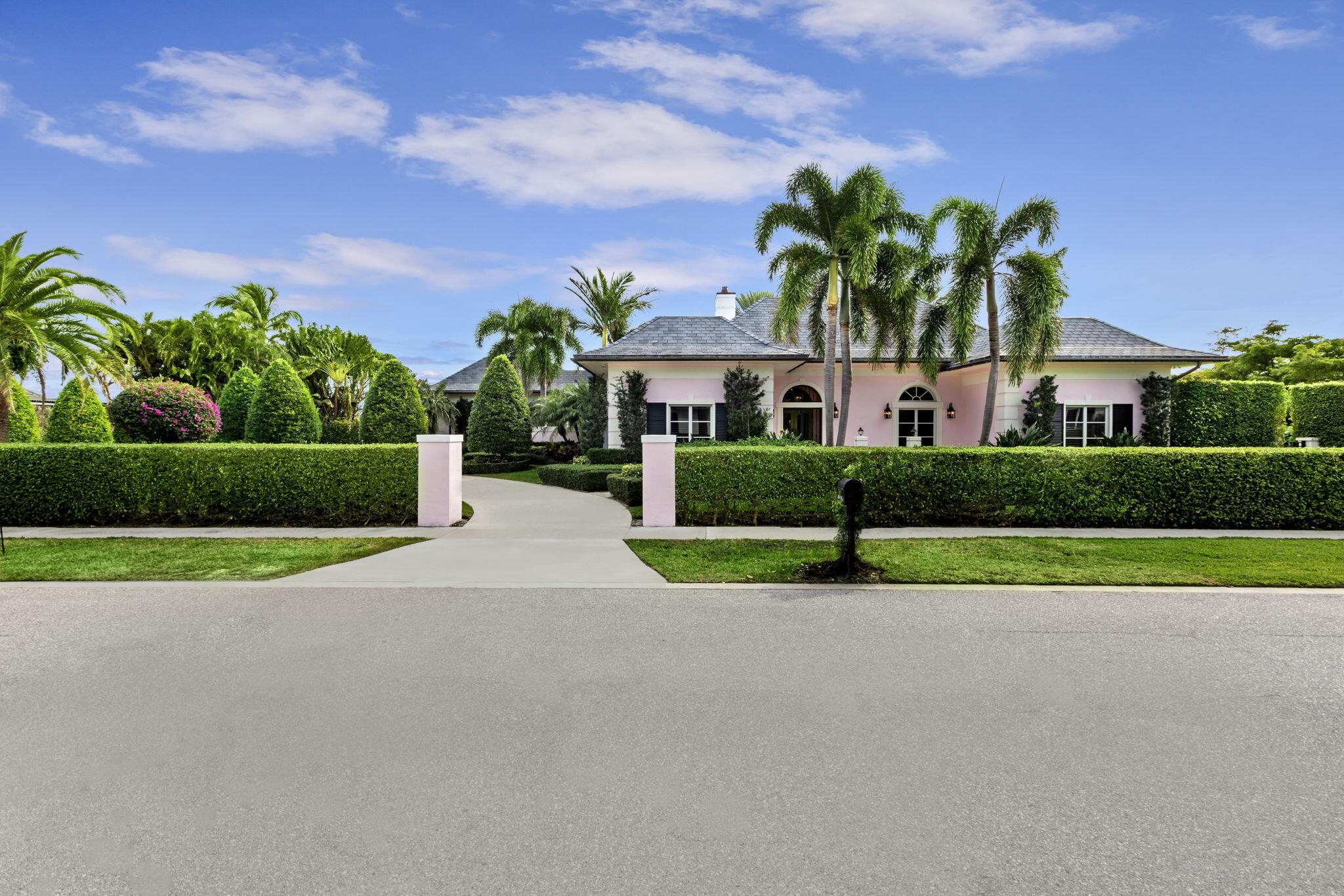 1500 Lands End Road, Manalapan, Palm Beach County, Florida - 4 Bedrooms  
4.5 Bathrooms - 