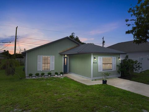 Photo of 411 13th Lane SW, Vero Beach, FL 32962 (MLS # RX-11128941)