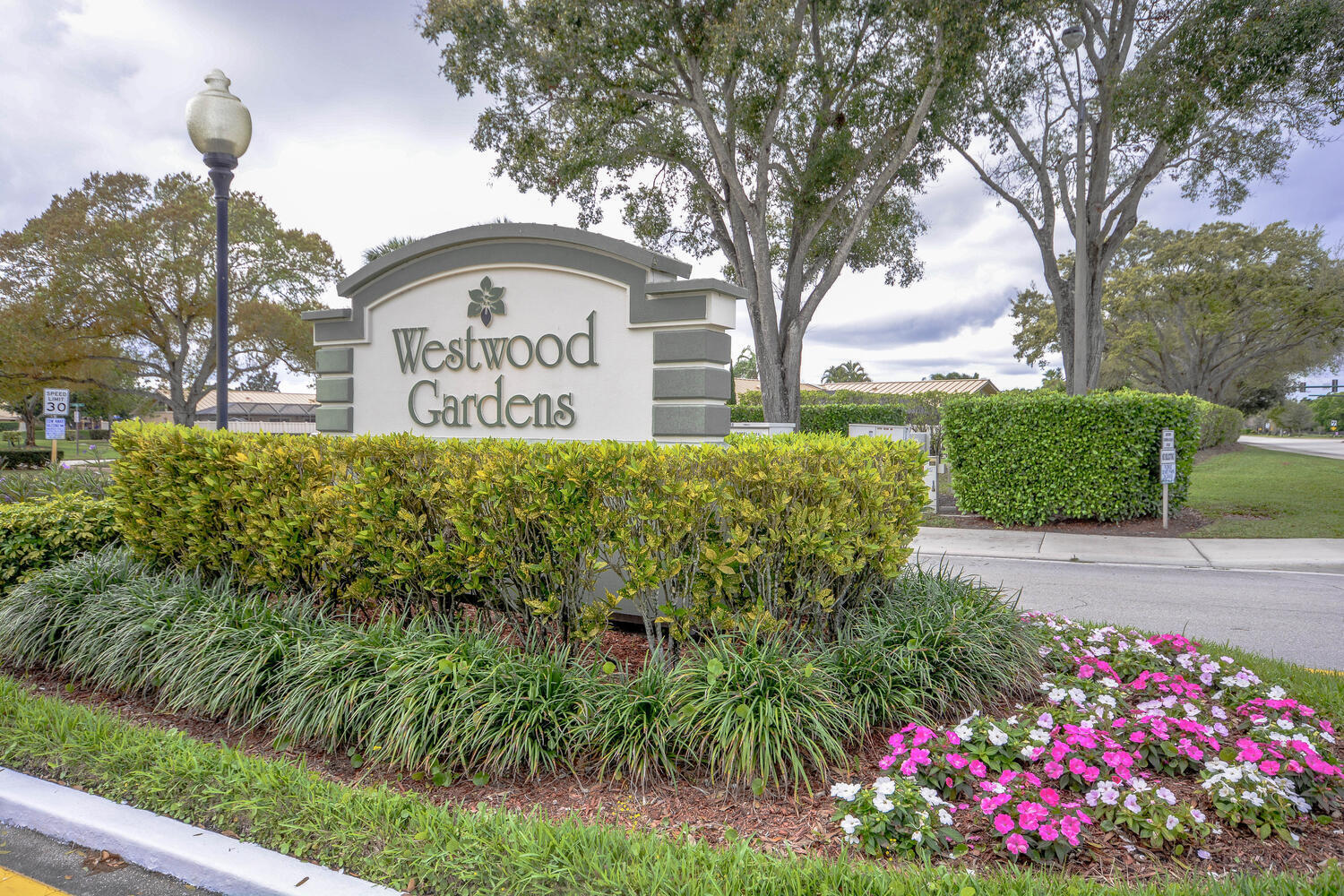 Property for Sale at 5662 Golden Eagle Circle, Palm Beach Gardens, Palm Beach County, Florida - Bedrooms: 3 
Bathrooms: 2  - $405,000