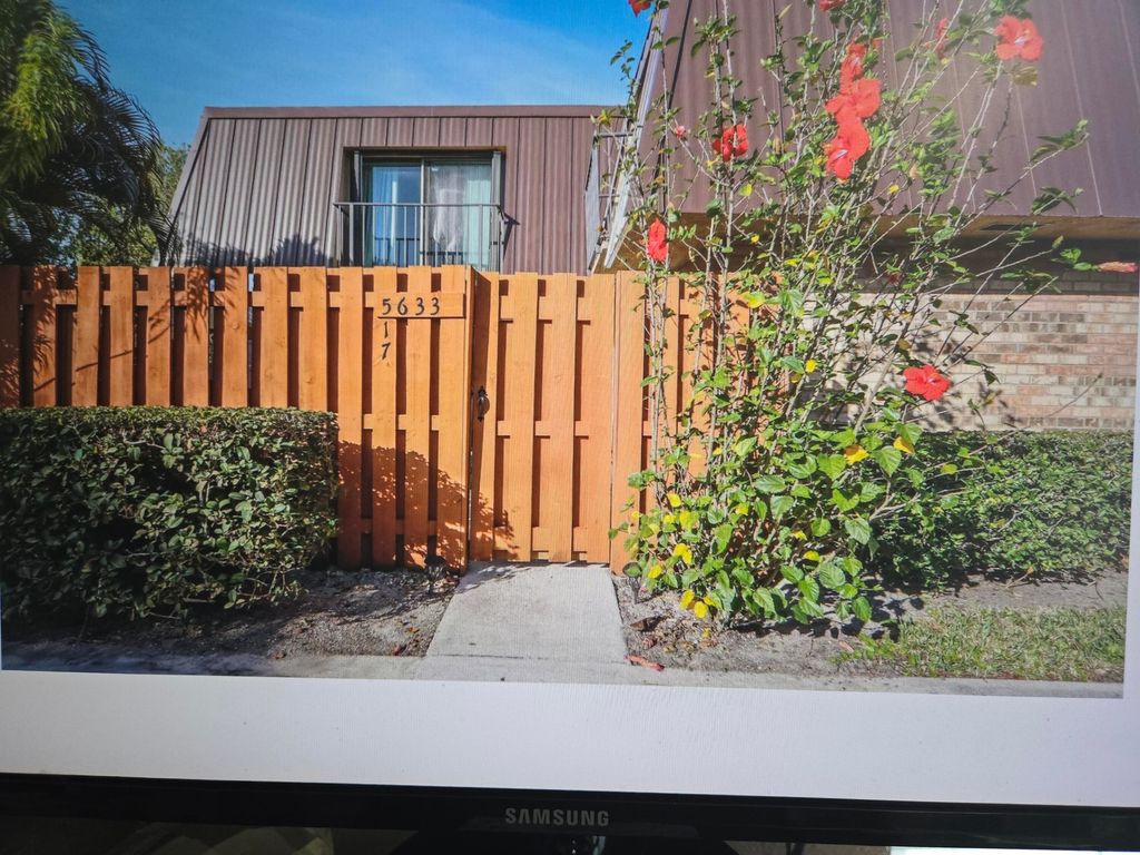 Photo of 5633 SE Windsong Lane SE, Stuart, FL 34997 (MLS # RX-11058568)