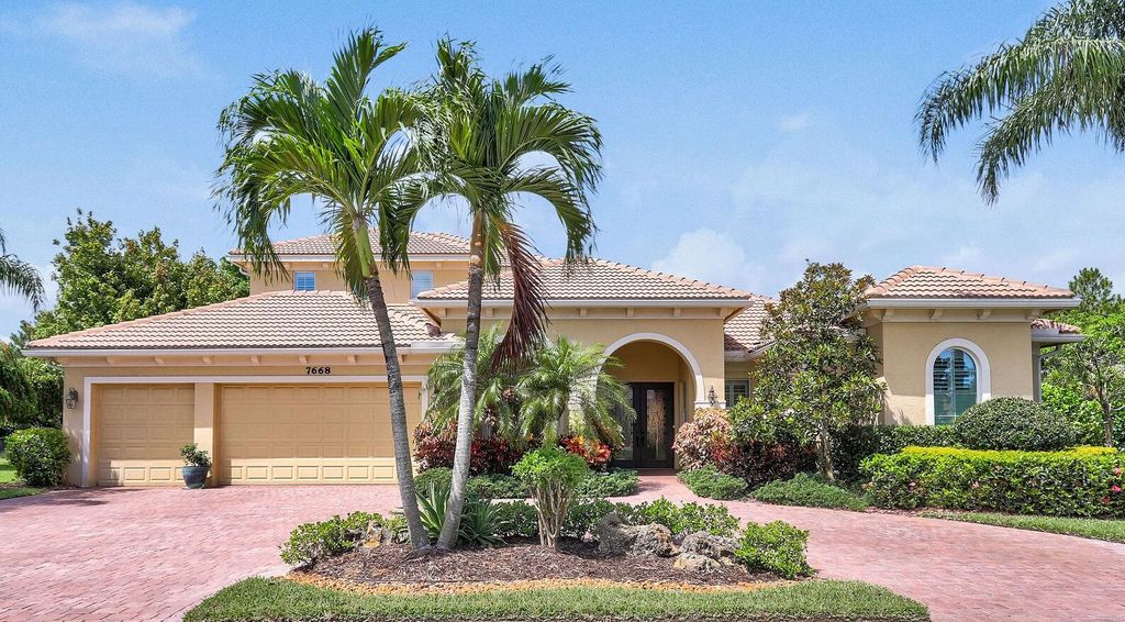Photo of 7668 SE Laque Circle, Stuart, FL 34997 (MLS # RX-11092222)