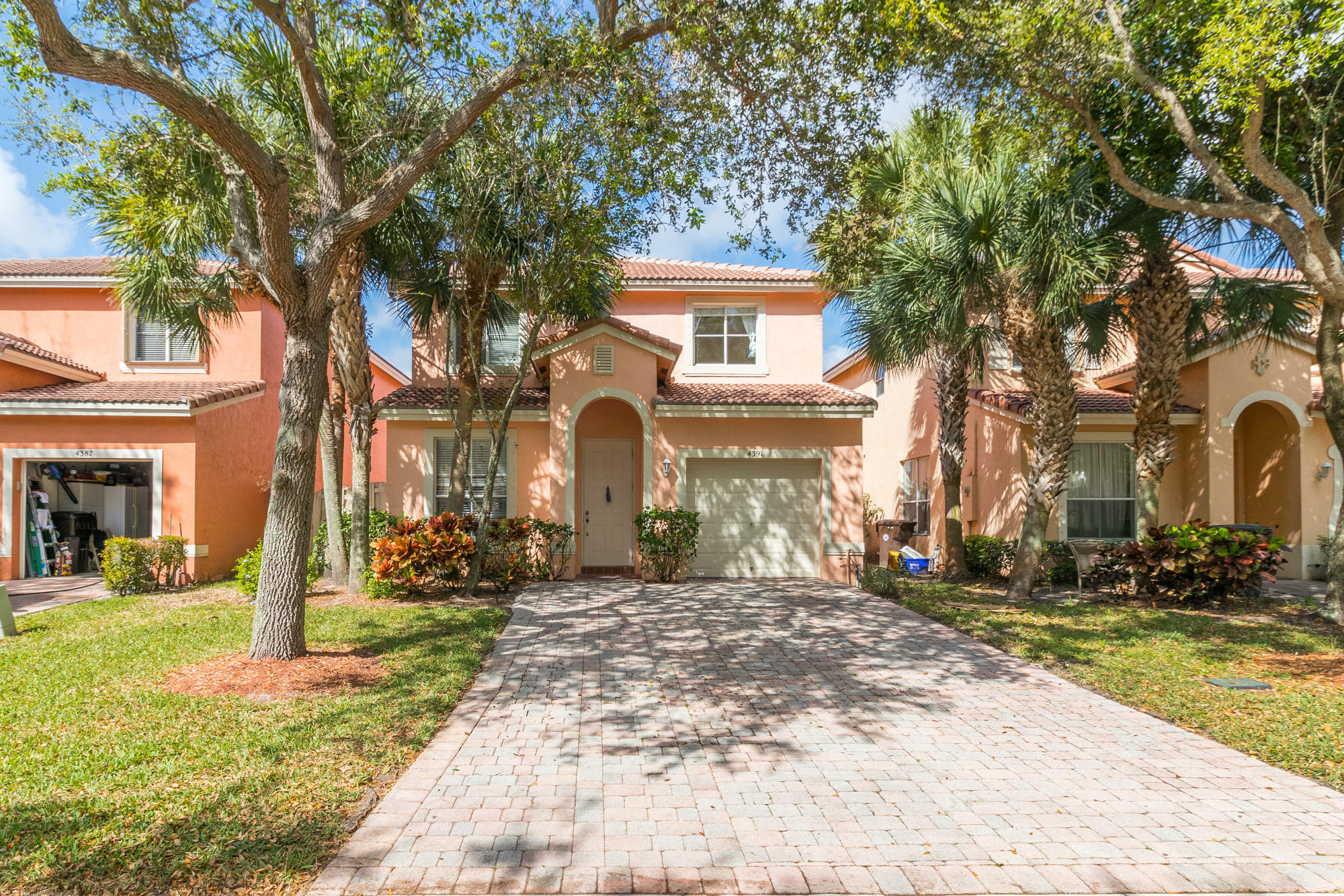 Property for Sale at 4391 Lake Lucerne Circle, West Palm Beach, Palm Beach County, Florida - Bedrooms: 4 
Bathrooms: 3  - $489,000