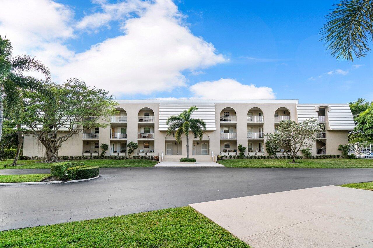 Property for Sale at 765 Jeffery Street 201, Boca Raton, Palm Beach County, Florida - Bedrooms: 2 
Bathrooms: 2.5  - $365,000