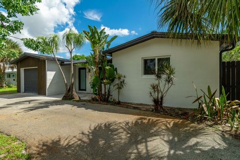 Tiny photo for 4330 NE 13th Avenue, Oakland Park, FL 33334 (MLS # RX-11125685)