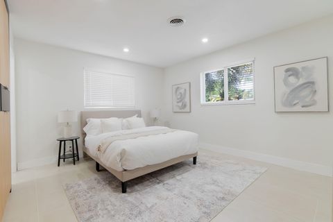 Tiny photo for 4330 NE 13th Avenue, Oakland Park, FL 33334 (MLS # RX-11125685)